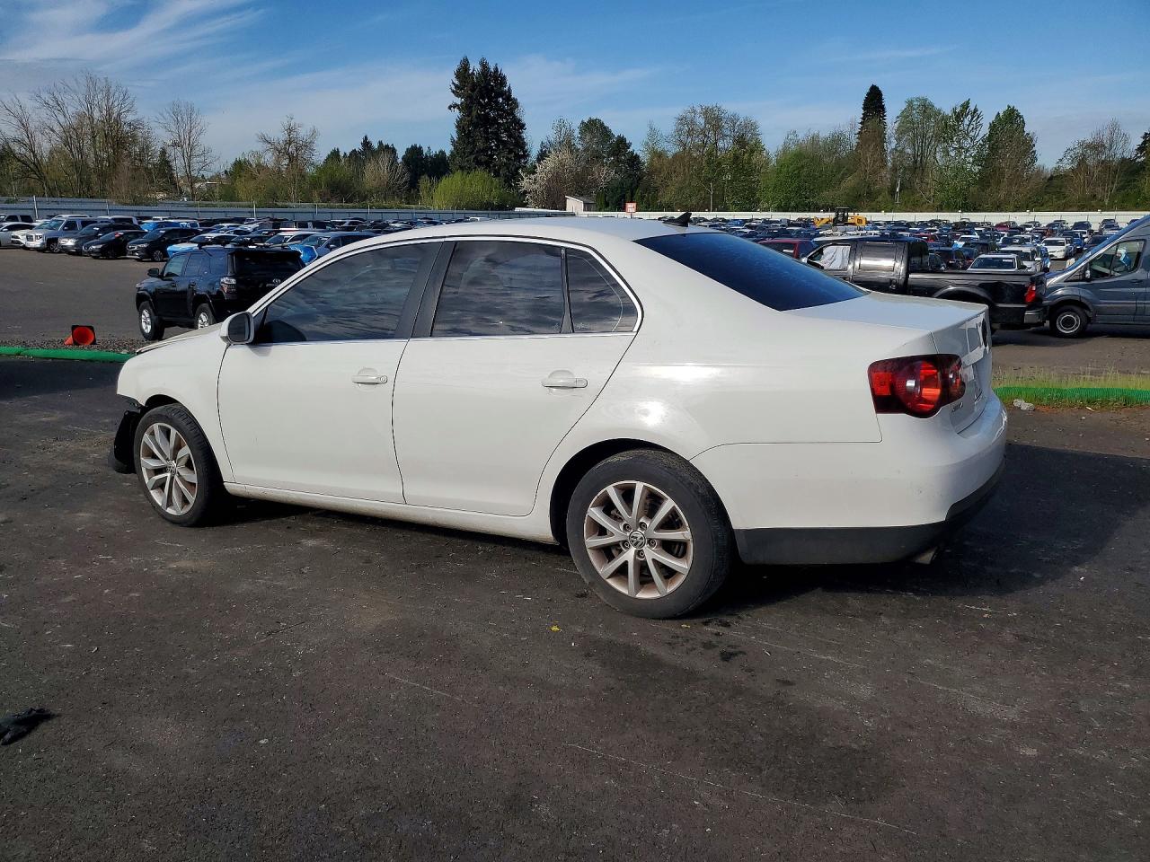 2010 Volkswagen Jetta Se Белый vin: 3VWRZ7AJ8AM052422