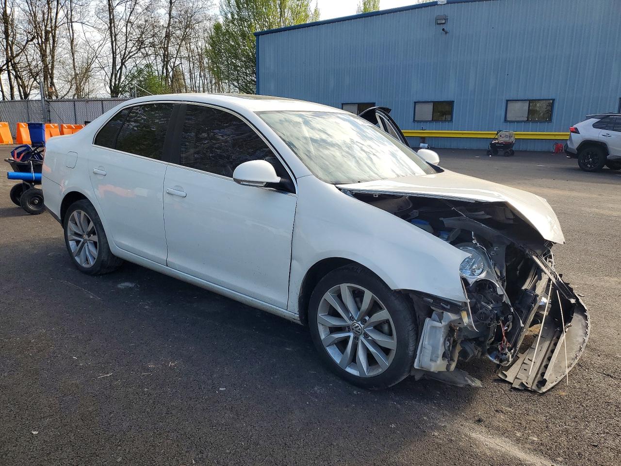2010 Volkswagen Jetta Se Белый vin: 3VWRZ7AJ8AM052422