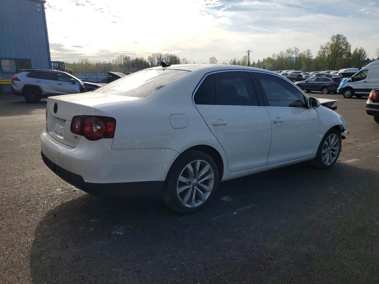 2010 Volkswagen Jetta Se Белый vin: 3VWRZ7AJ8AM052422