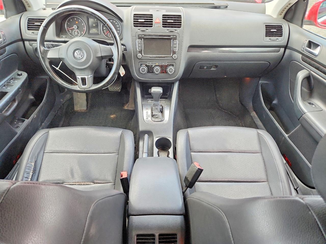 2010 Volkswagen Jetta Se Red vin: 3VWRZ7AJ8AM056843