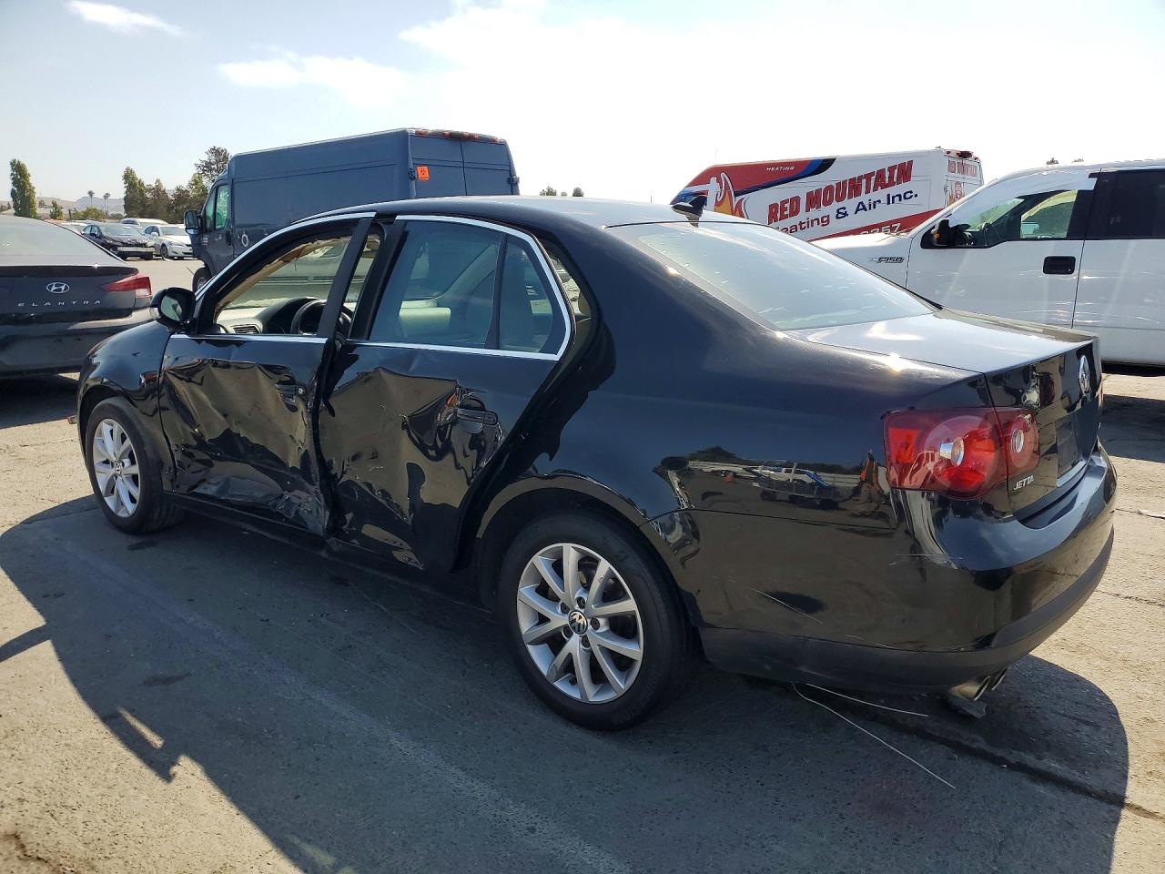 2010 Volkswagen Jetta Se Черный vin: 3VWRZ7AJ9AM036343