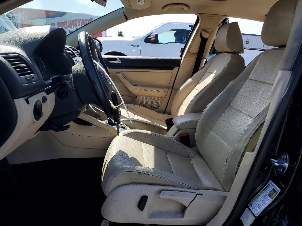 2010 Volkswagen Jetta Se Черный vin: 3VWRZ7AJ9AM036343