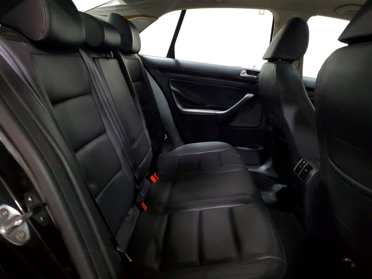 2010 Volkswagen Jetta Se Черный vin: 3VWRZ7AJ9AM065129