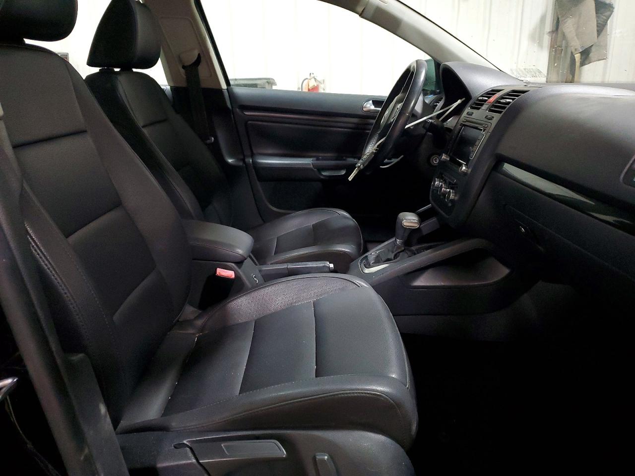 2010 Volkswagen Jetta Se Черный vin: 3VWRZ7AJ9AM065129