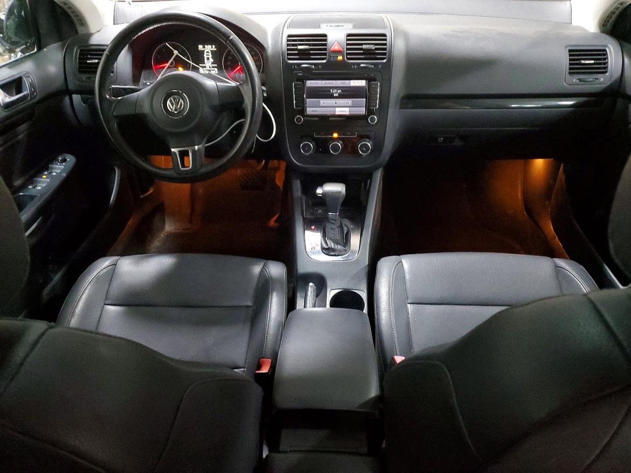 2010 Volkswagen Jetta Se Черный vin: 3VWRZ7AJ9AM065129