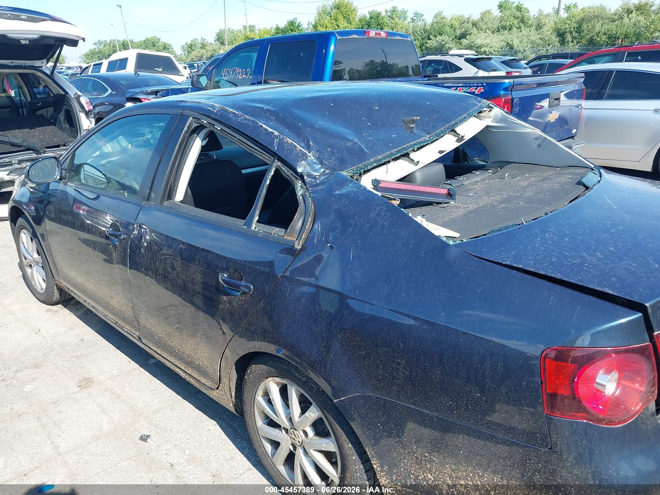 2010 Volkswagen Jetta Limited Edition Blue vin: 3VWRZ7AJ9AM121991
