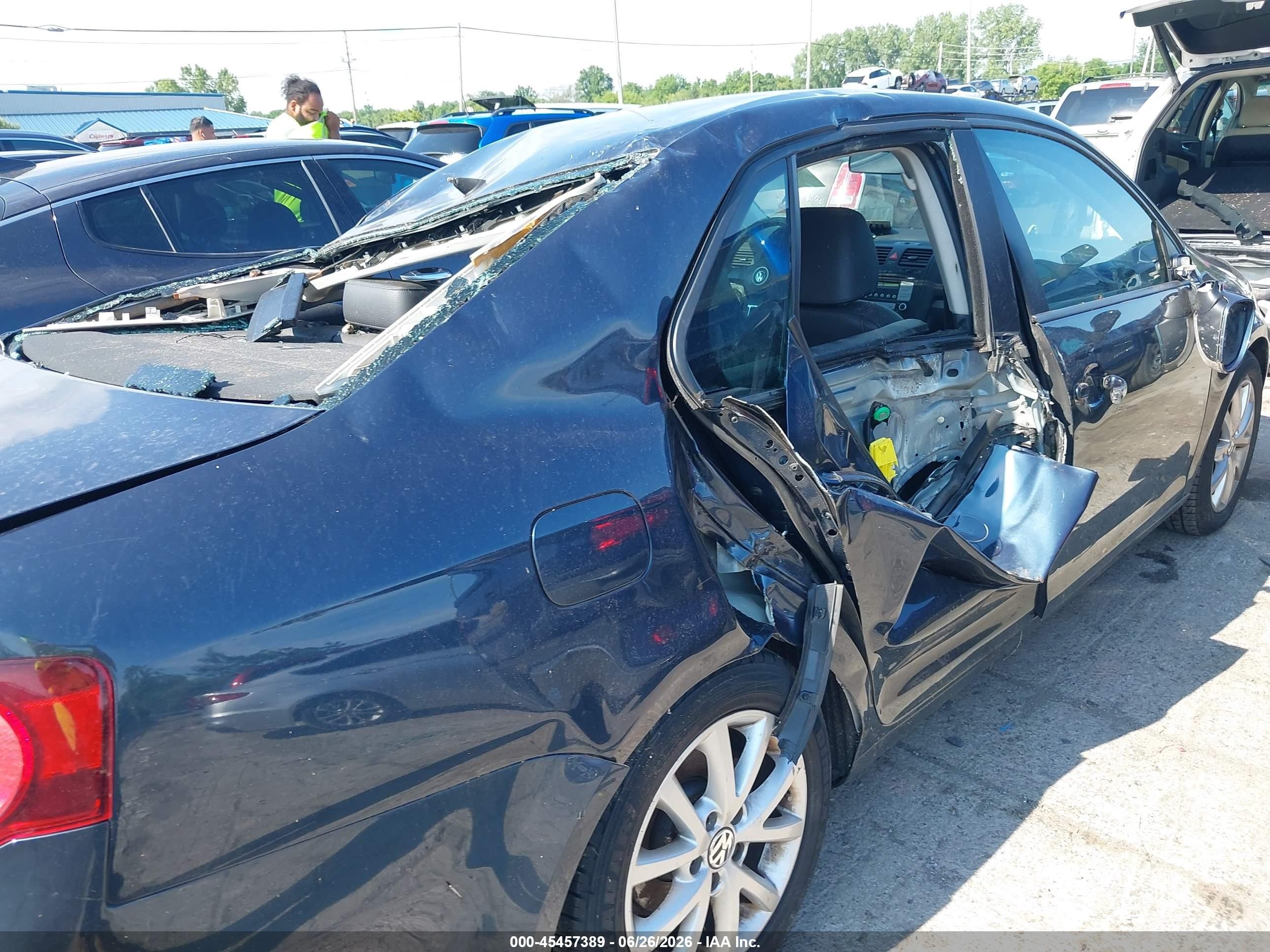 2010 Volkswagen Jetta Limited Edition Blue vin: 3VWRZ7AJ9AM121991