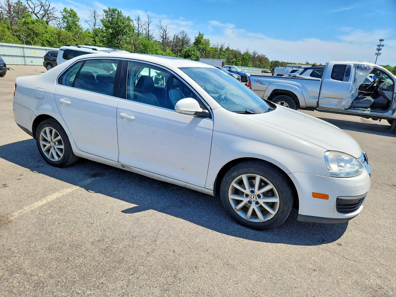2010 Volkswagen Jetta Se White vin: 3VWRZ7AJXAM055497