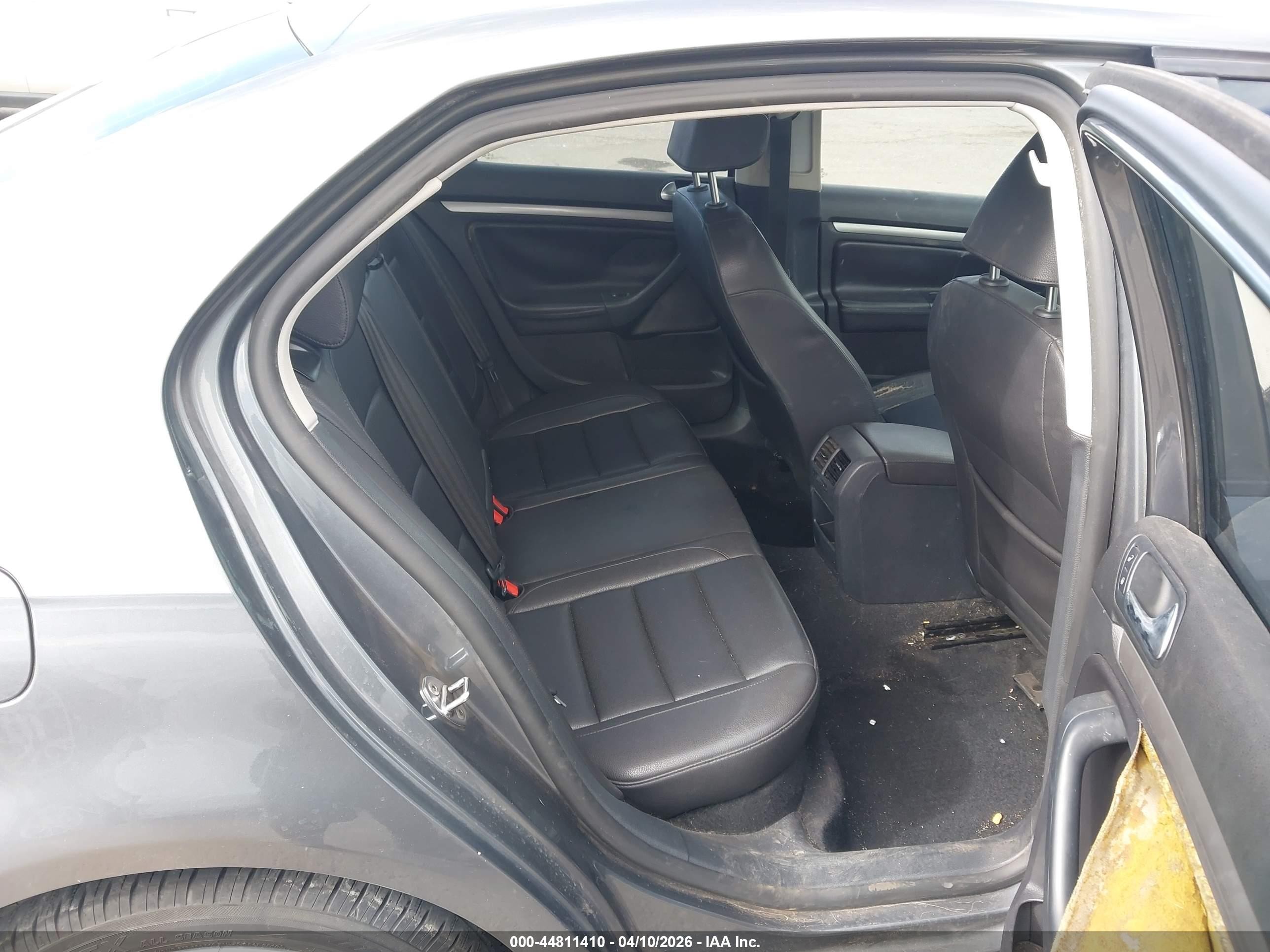 2010 Volkswagen Jetta Limited Edition Gray vin: 3VWRZ7AJXAM138489