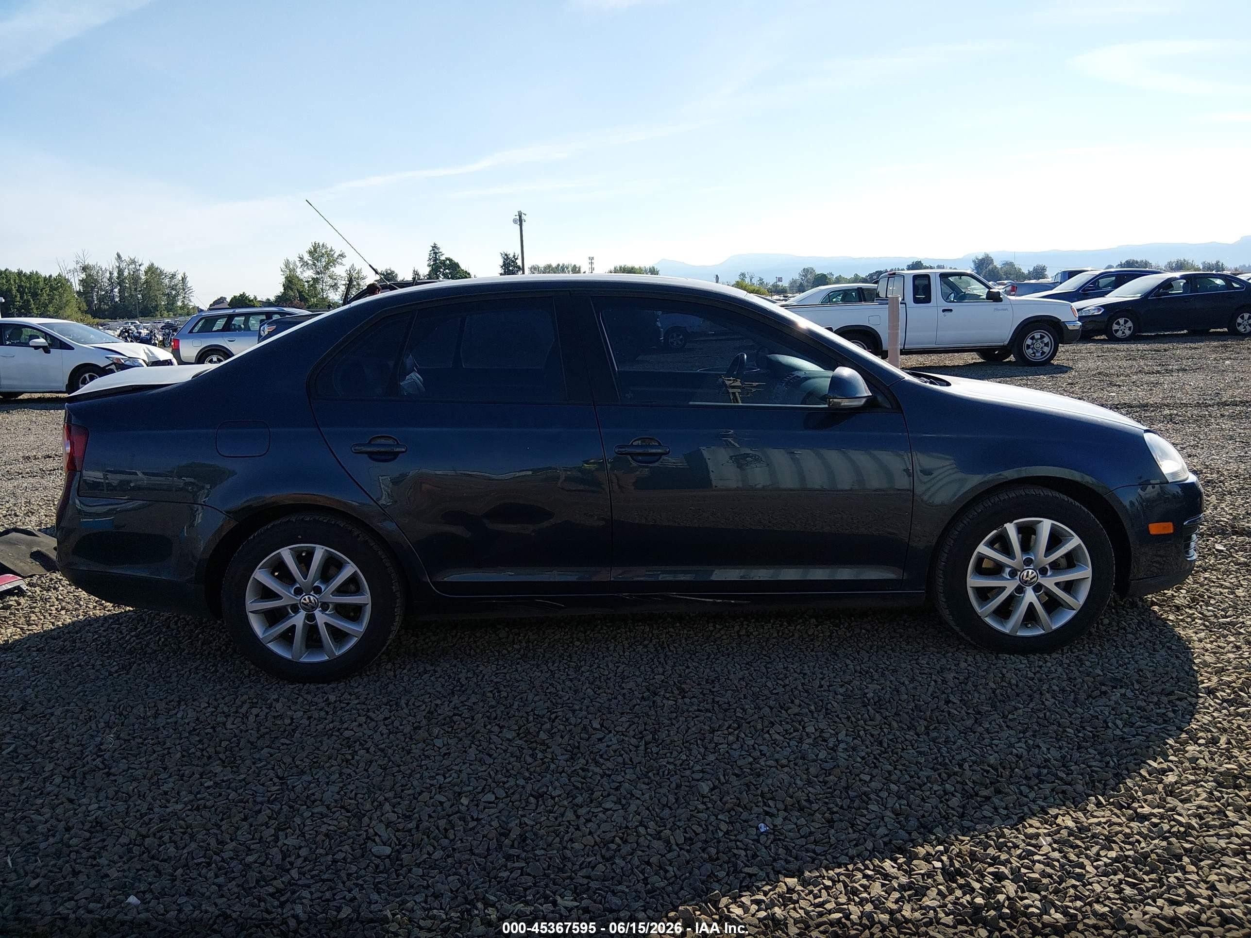2010 Volkswagen Jetta Limited Edition Dark Blue vin: 3VWRZ7AJXAM139027