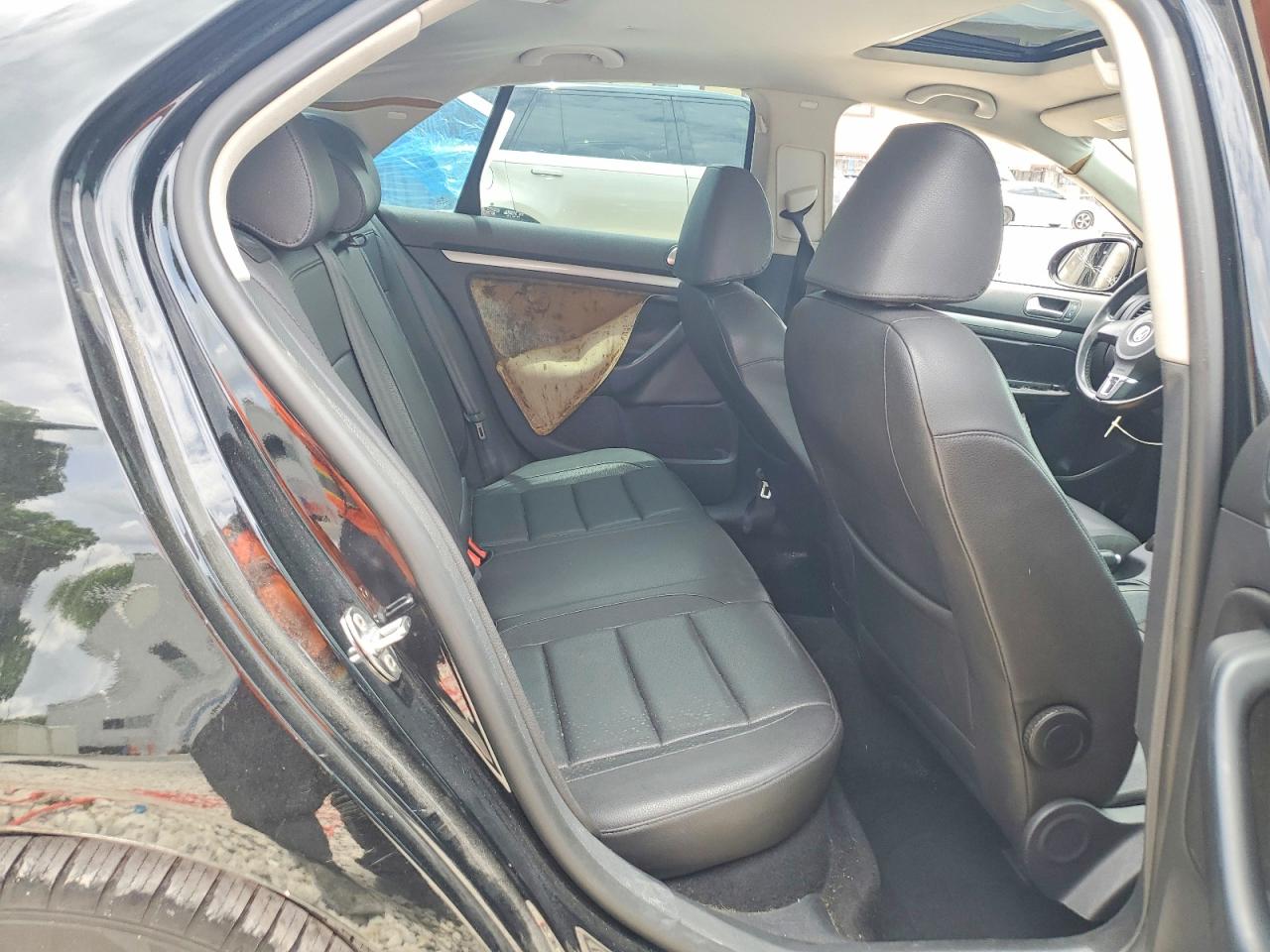 2010 Volkswagen Jetta Se Black vin: 3VWRZ7AJXAM163103