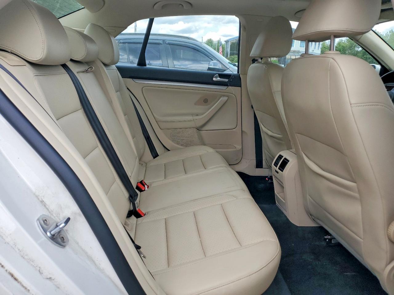 2010 Volkswagen Jetta Se White vin: 3VWRZ7AJXAM164753