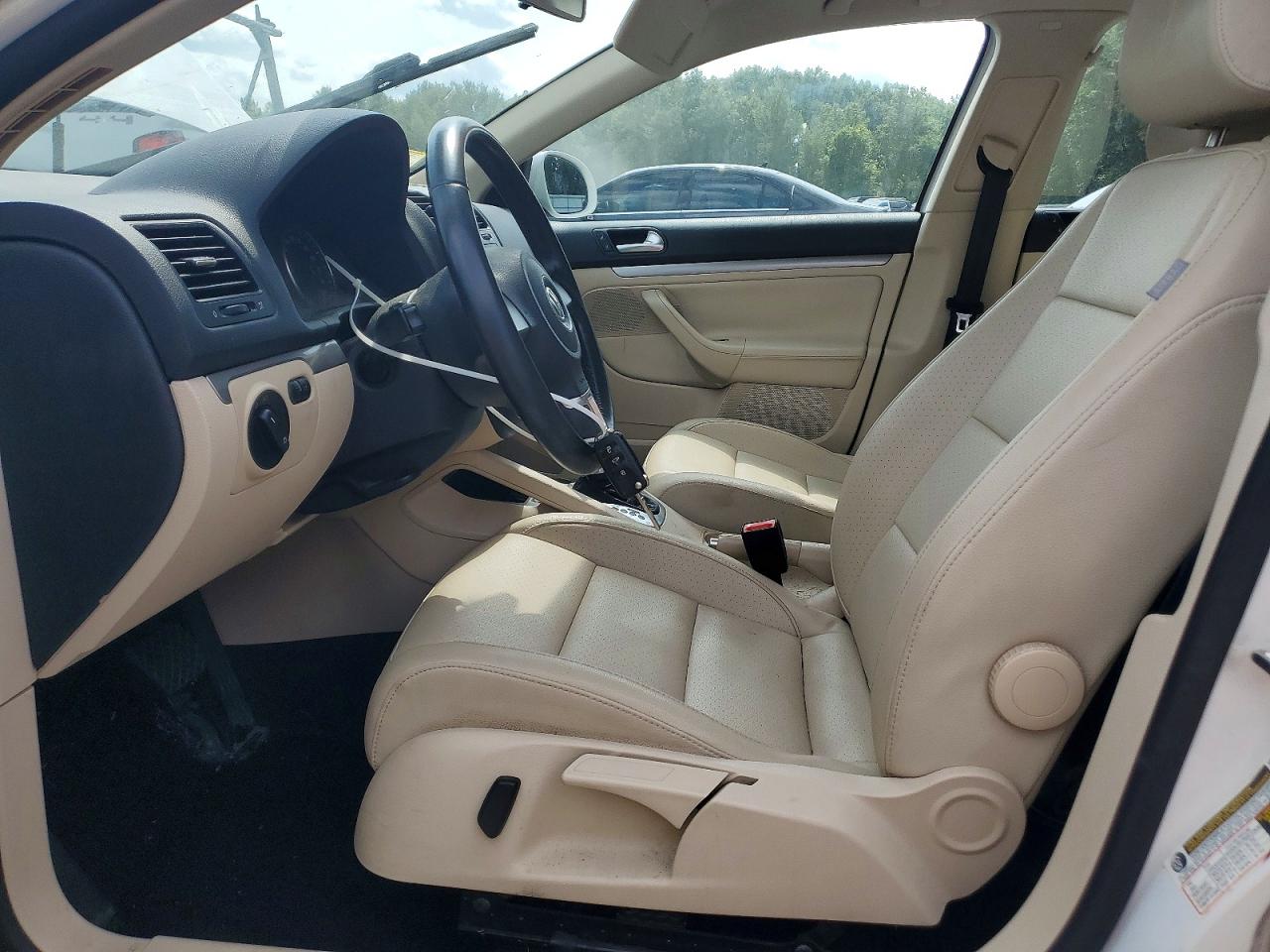 2010 Volkswagen Jetta Se White vin: 3VWRZ7AJXAM164753