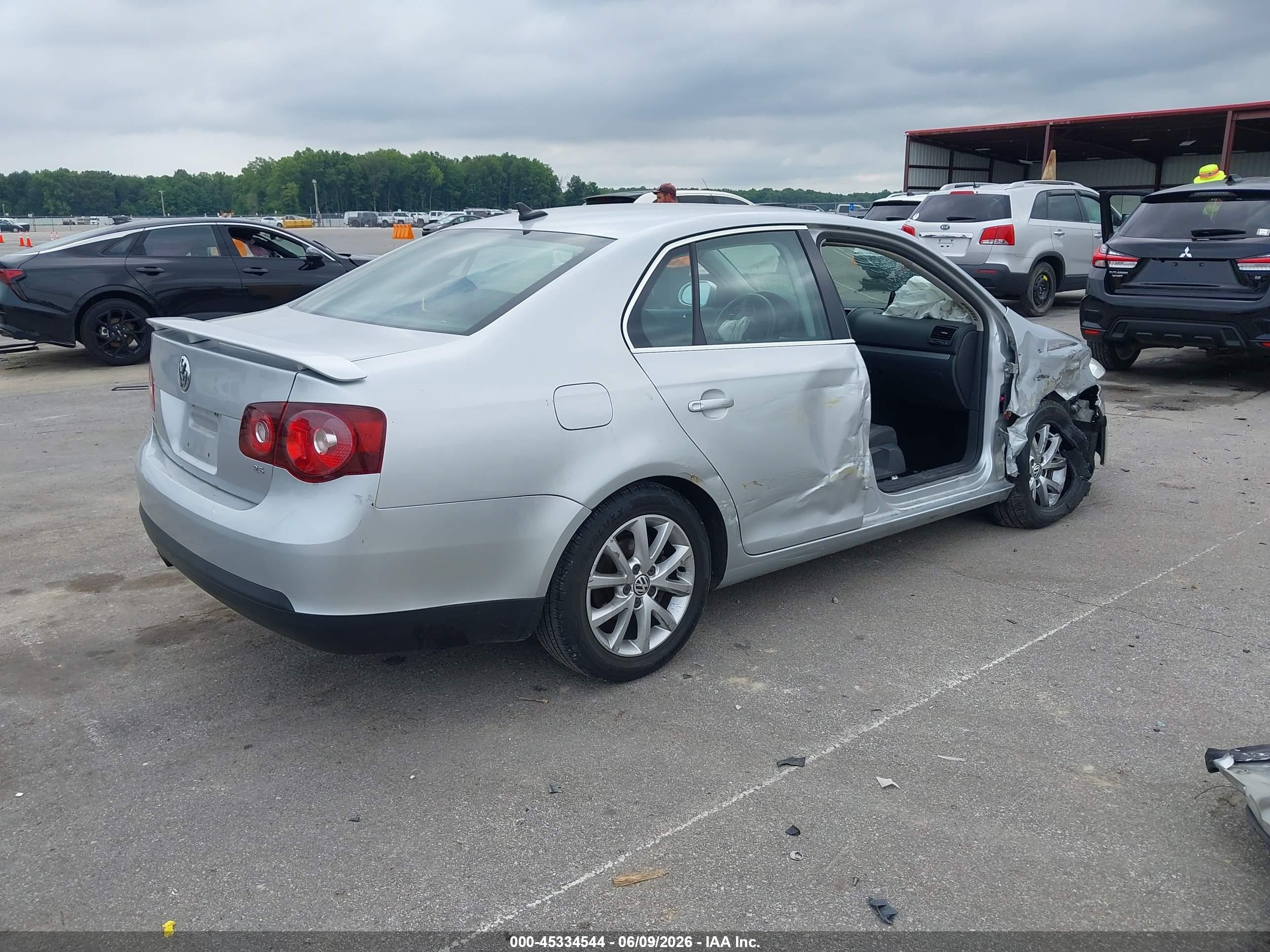 2008 Volkswagen Jetta Se/sel Silver vin: 3VWRZ81K78M183611