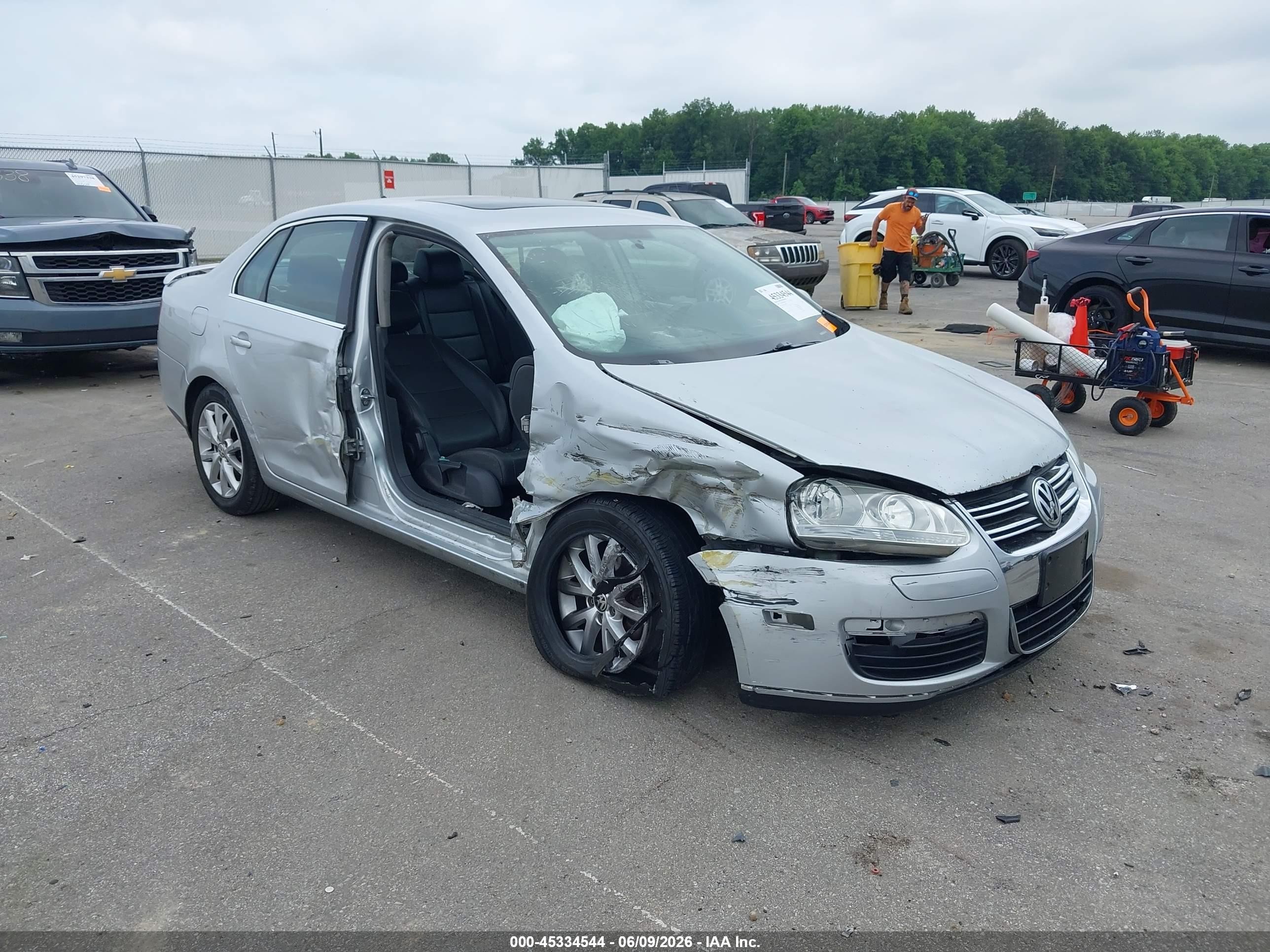 2008 Volkswagen Jetta Se/sel Silver vin: 3VWRZ81K78M183611