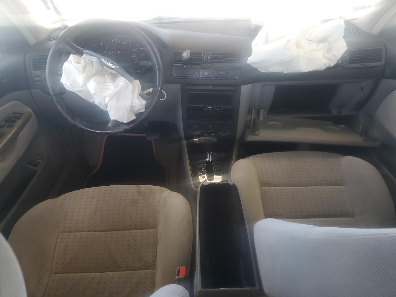 1999 Volkswagen Jetta Gls White vin: 3VWSA29M0XM103558