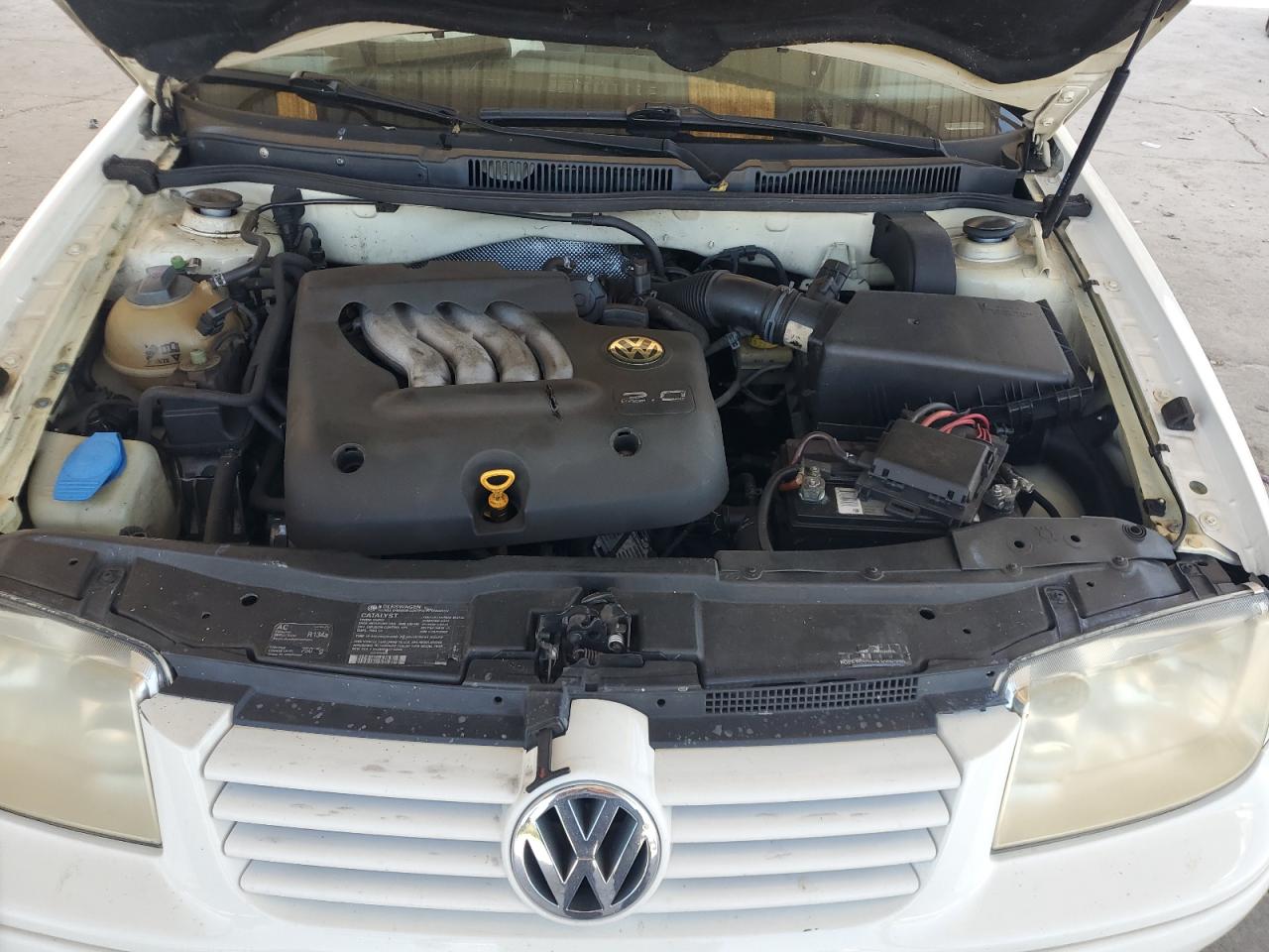 1999 Volkswagen Jetta Gls White vin: 3VWSA29M0XM103558