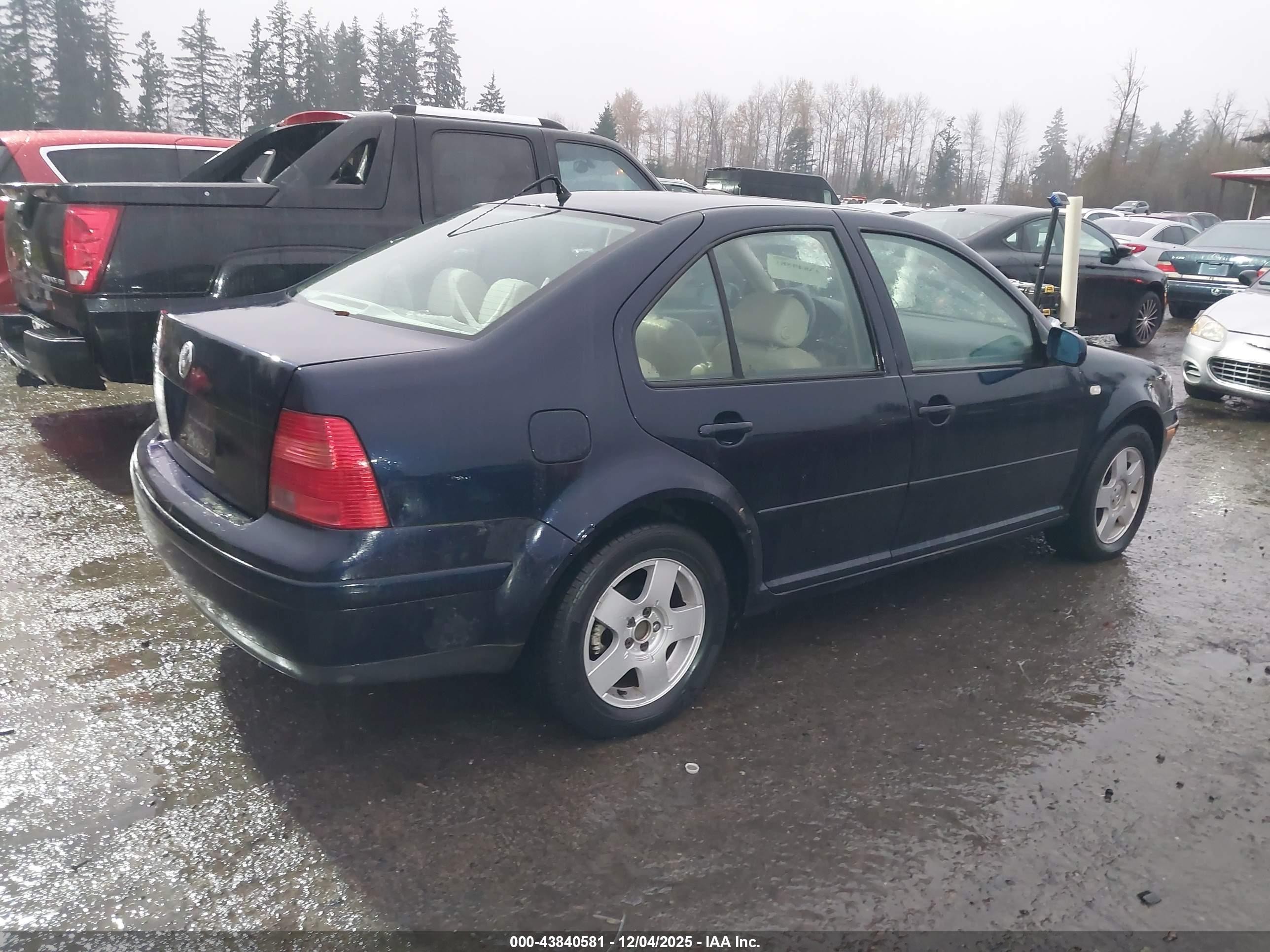 2000 Volkswagen Jetta Gls Blue vin: 3VWSA29M0YM108468