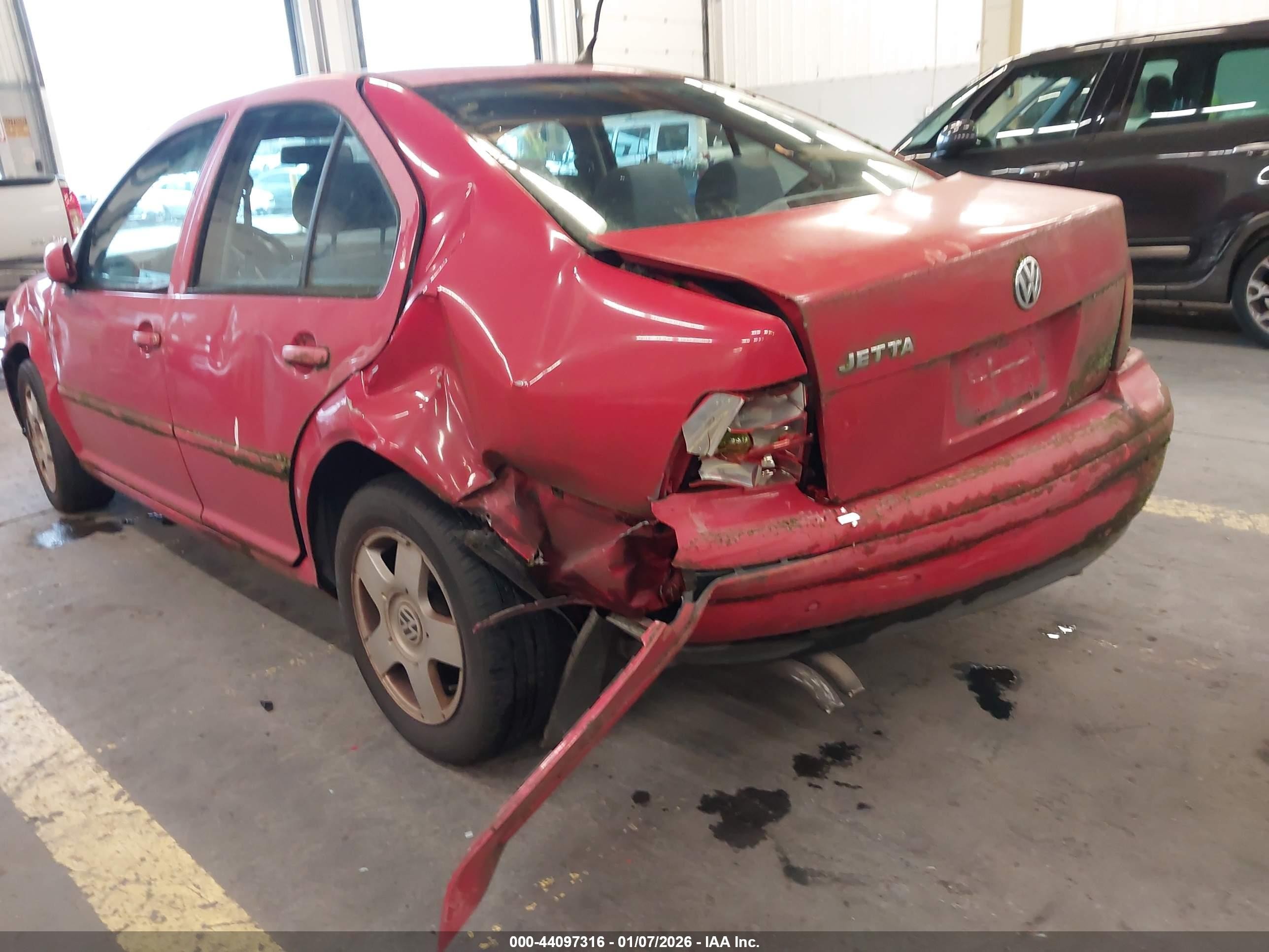 1999 Volkswagen Jetta Gls Red vin: 3VWSA29M4XM037936