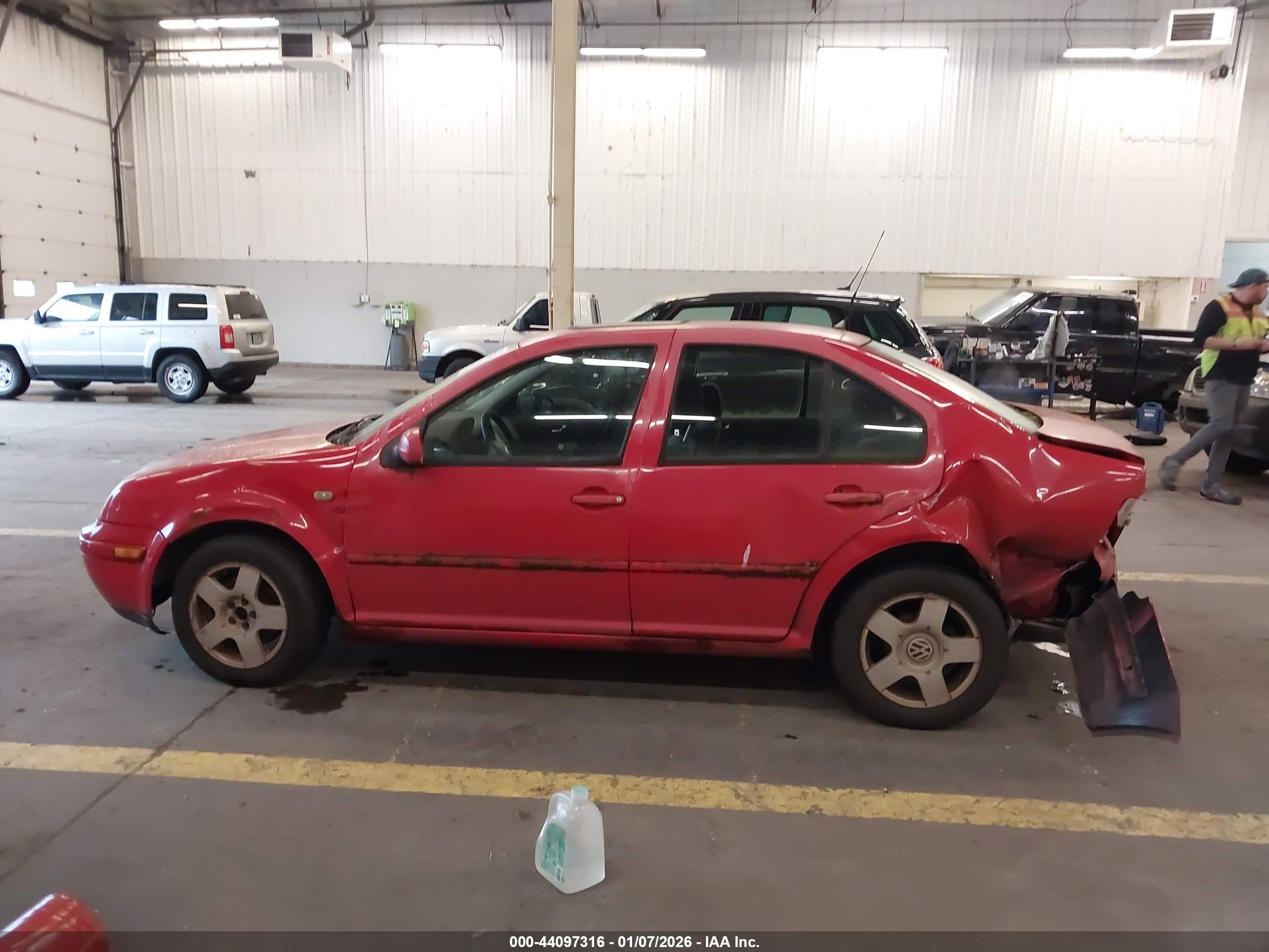 1999 Volkswagen Jetta Gls Red vin: 3VWSA29M4XM037936