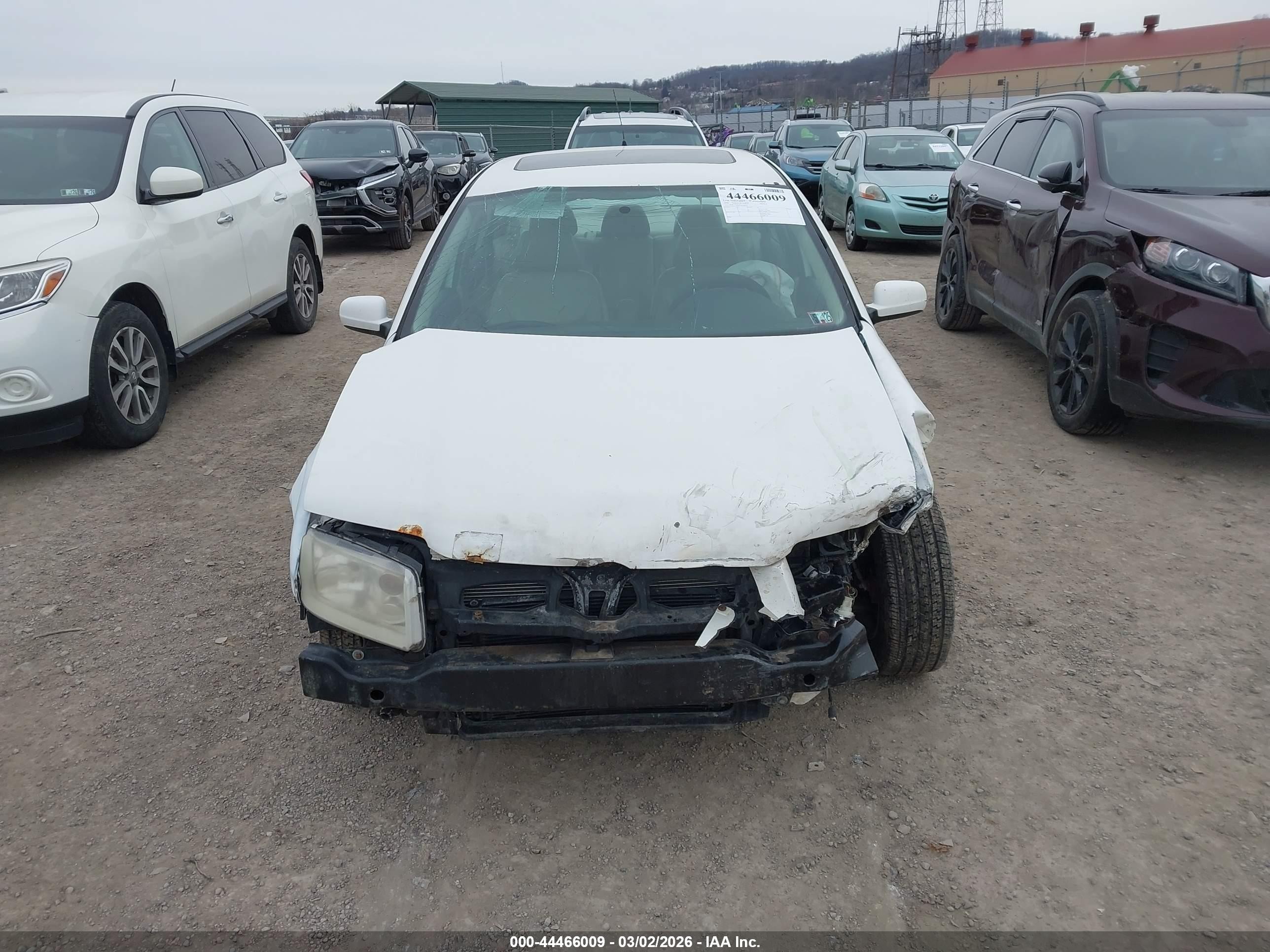 2000 Volkswagen Jetta Gls White vin: 3VWSA29M4YM138217