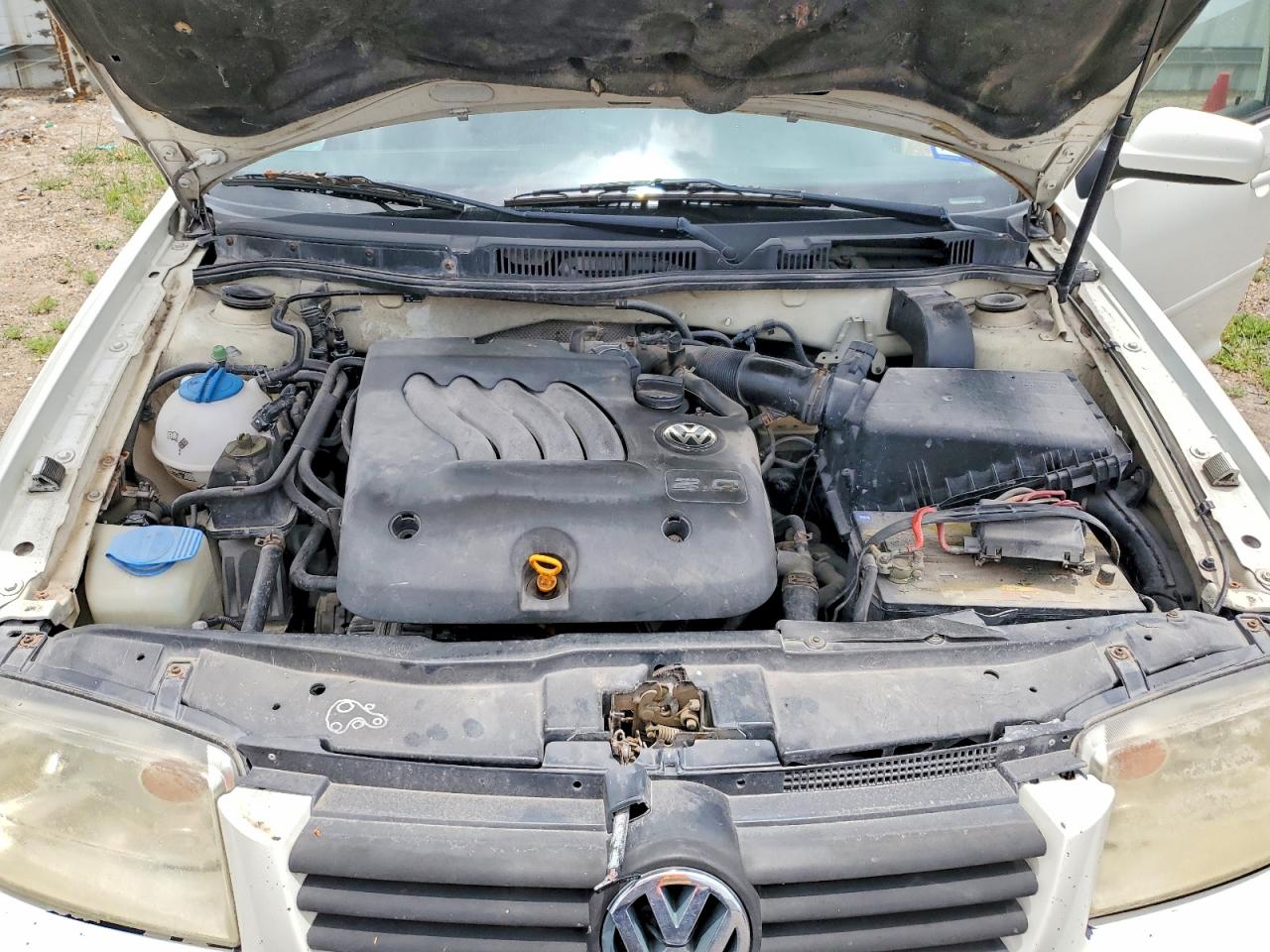 1999 Volkswagen Jetta Gls White vin: 3VWSA29M5XM018828
