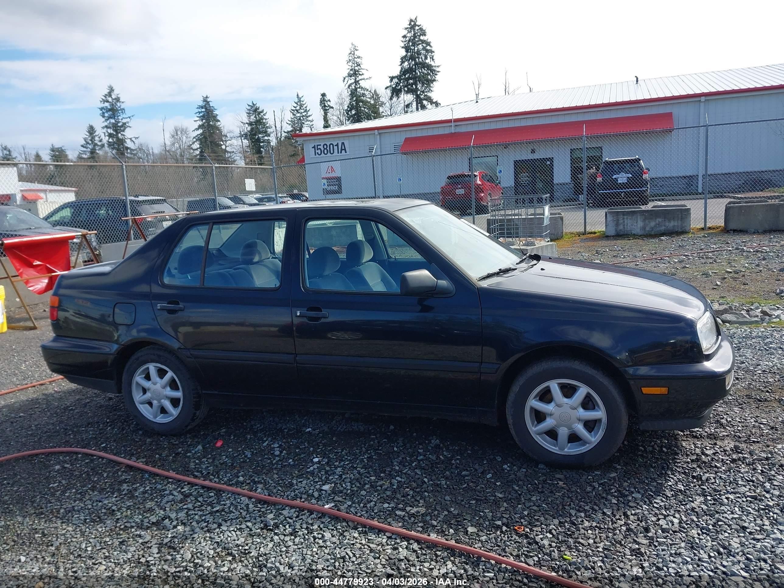 1997 Volkswagen Jetta Gls Black vin: 3VWSA81H0VM013566
