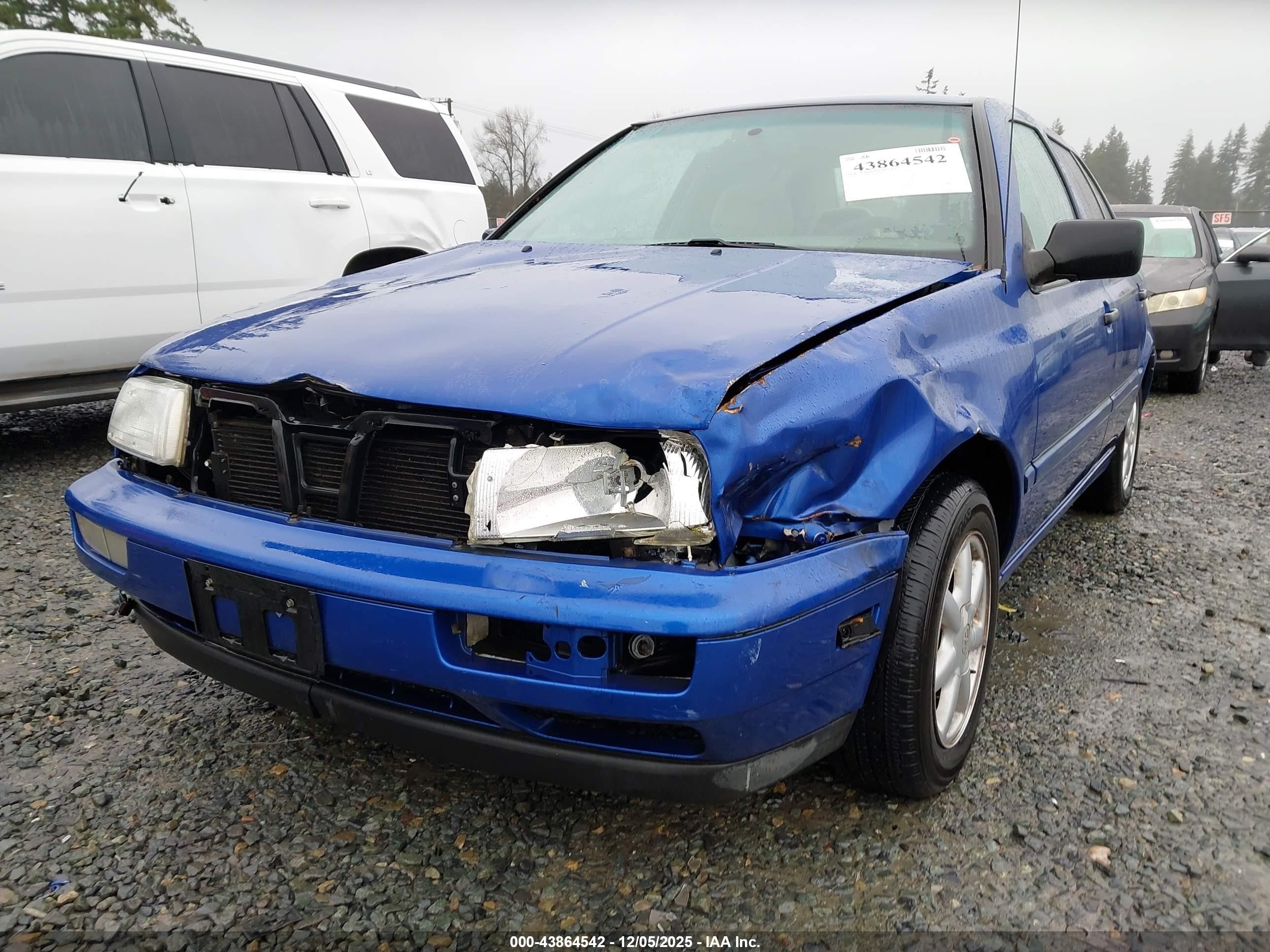1998 Volkswagen Jetta Gls Синий vin: 3VWSA81H6WM153915