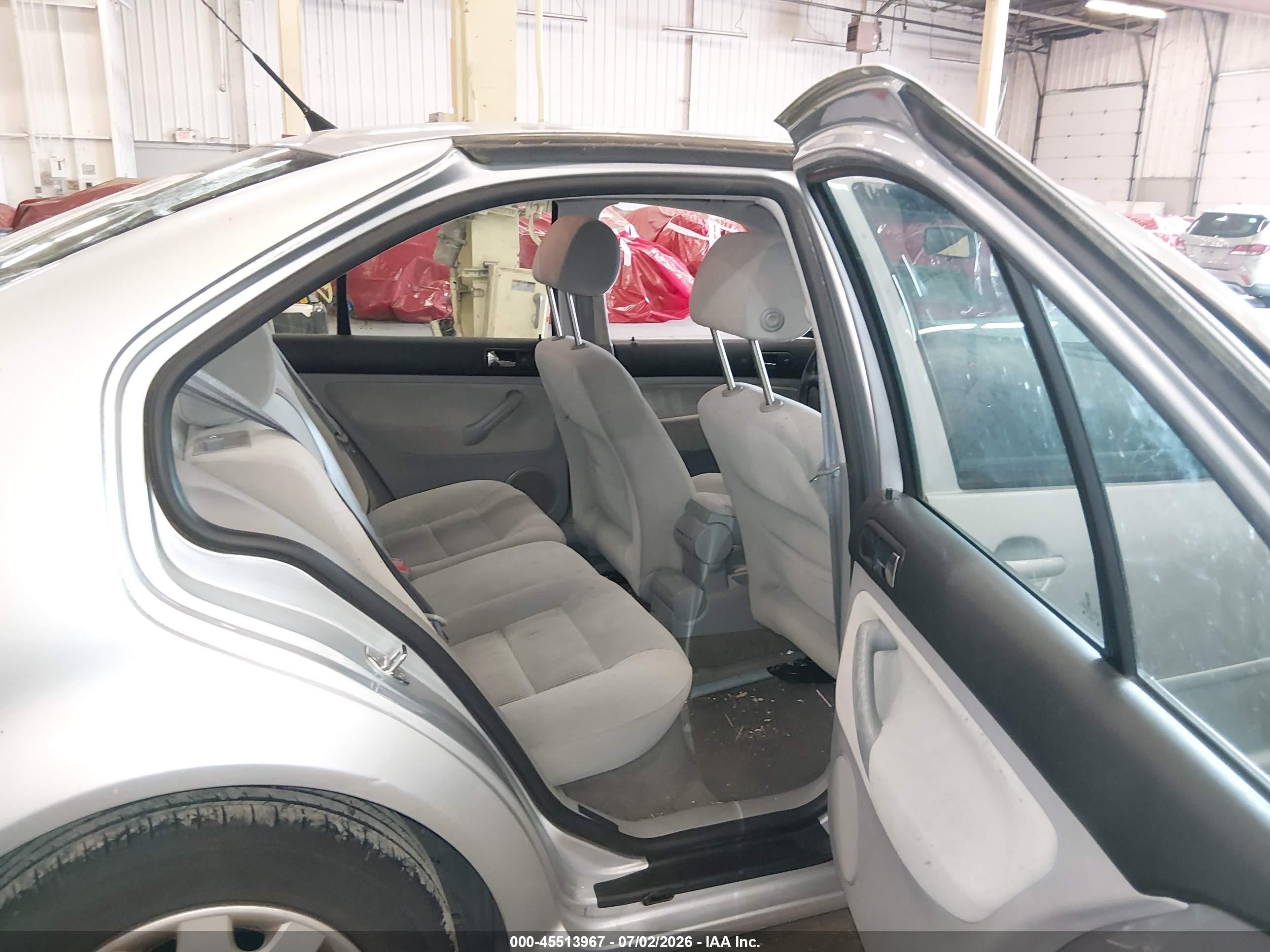 2002 Volkswagen Jetta Gls Silver vin: 3VWSB69M02M058876