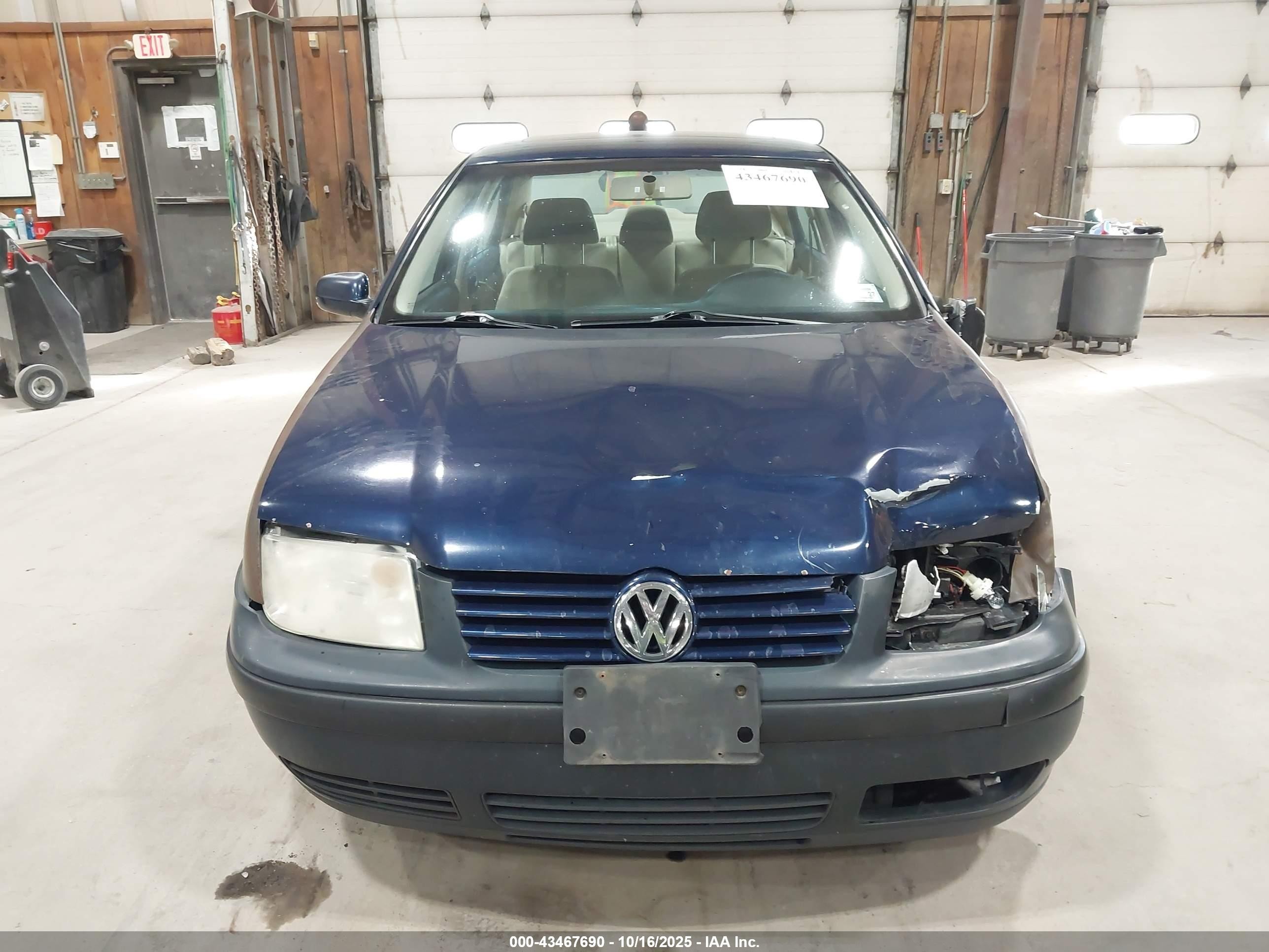 2002 Volkswagen Jetta Gls Blue vin: 3VWSB69M02M193744