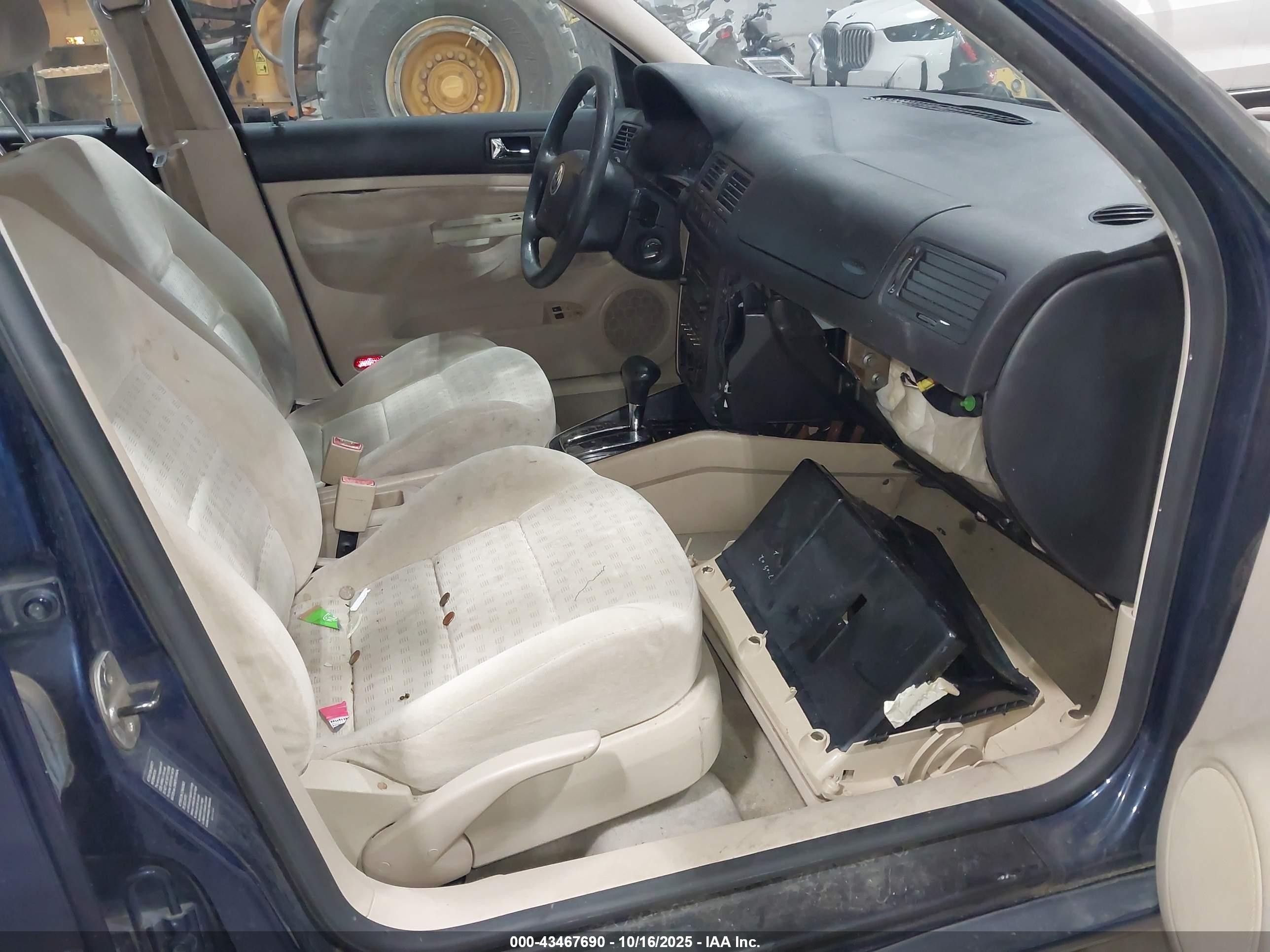 2002 Volkswagen Jetta Gls Blue vin: 3VWSB69M02M193744