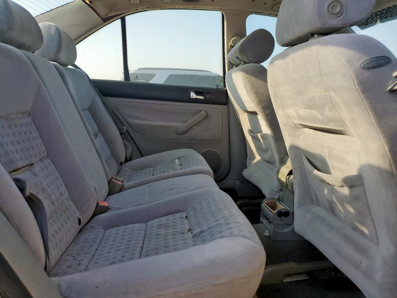 2002 Volkswagen Jetta Gls Silver vin: 3VWSB69M42M108047