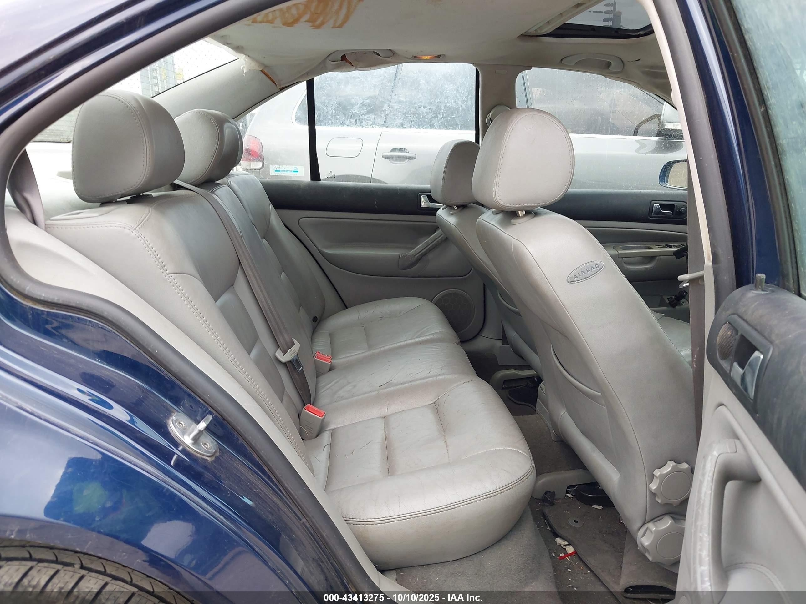 2002 Volkswagen Jetta Gls Dark Blue vin: 3VWSB69M72M089543
