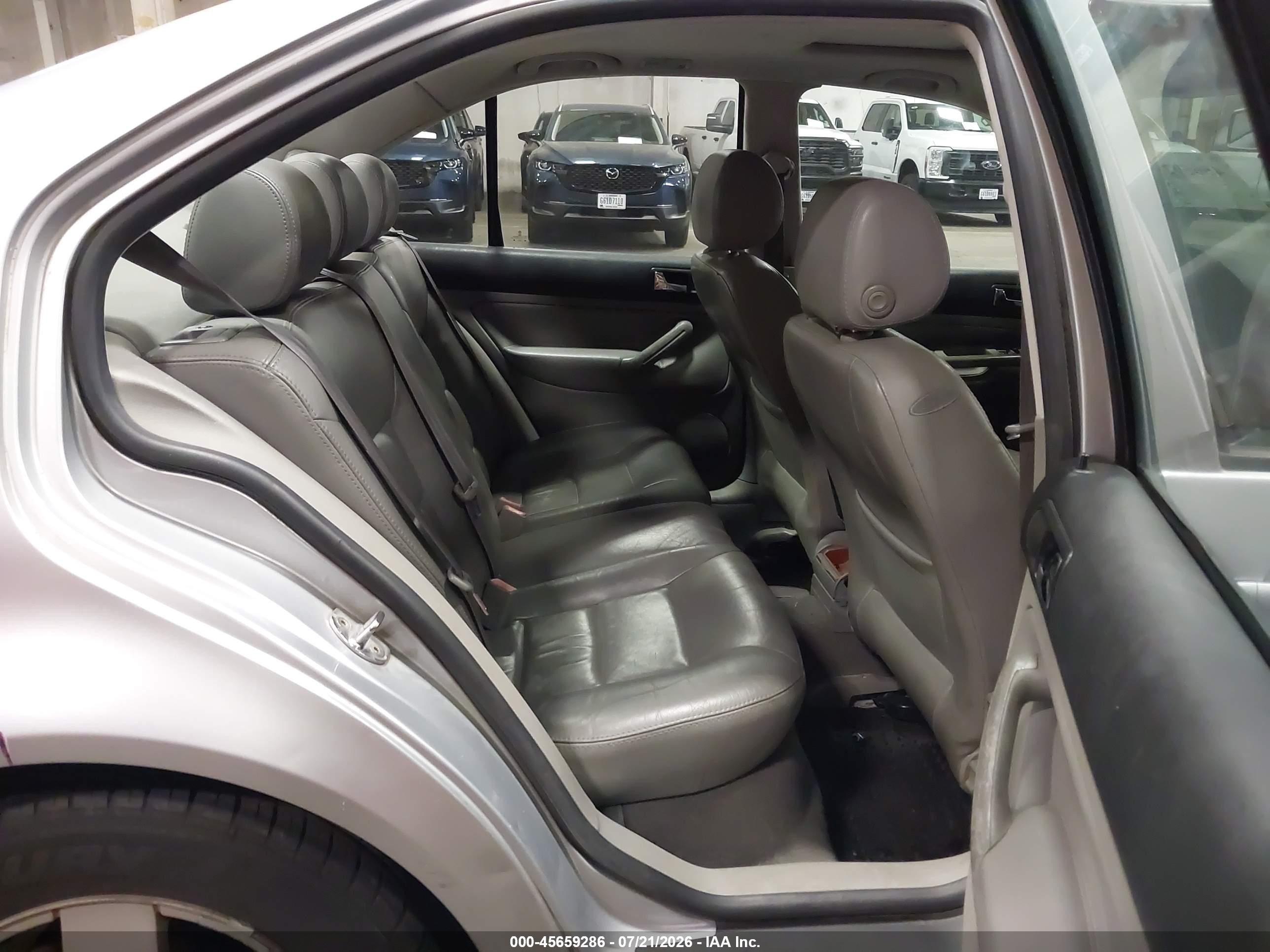 2002 Volkswagen Jetta Gls Silver vin: 3VWSB69M82M133064