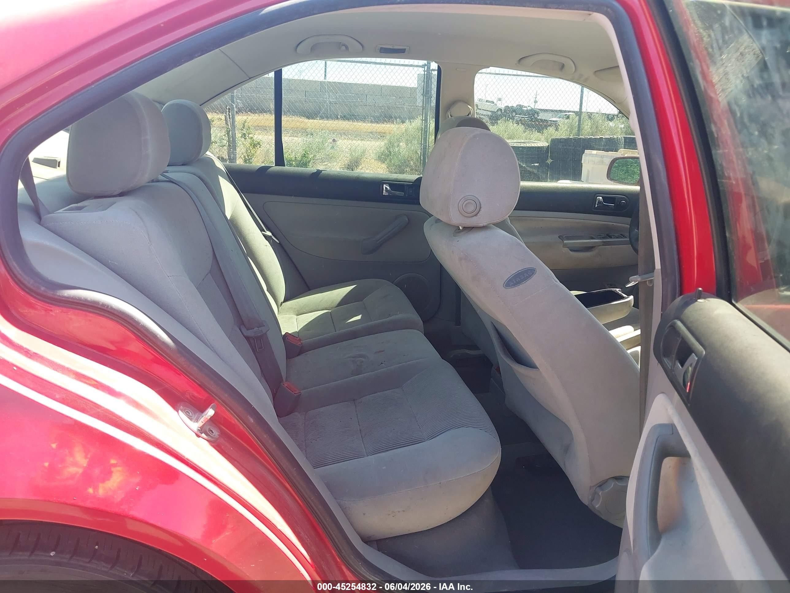 2001 Volkswagen Jetta Gls Red vin: 3VWSB69M91M145612