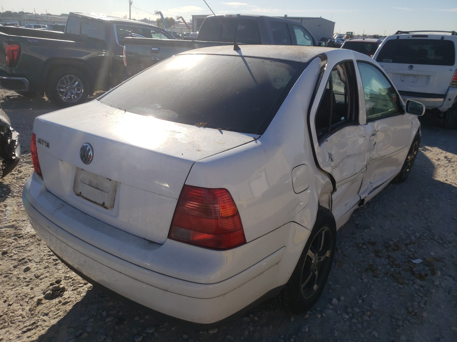2002 Volkswagen Jetta Gls White vin: 3VWSB69MX2M154241