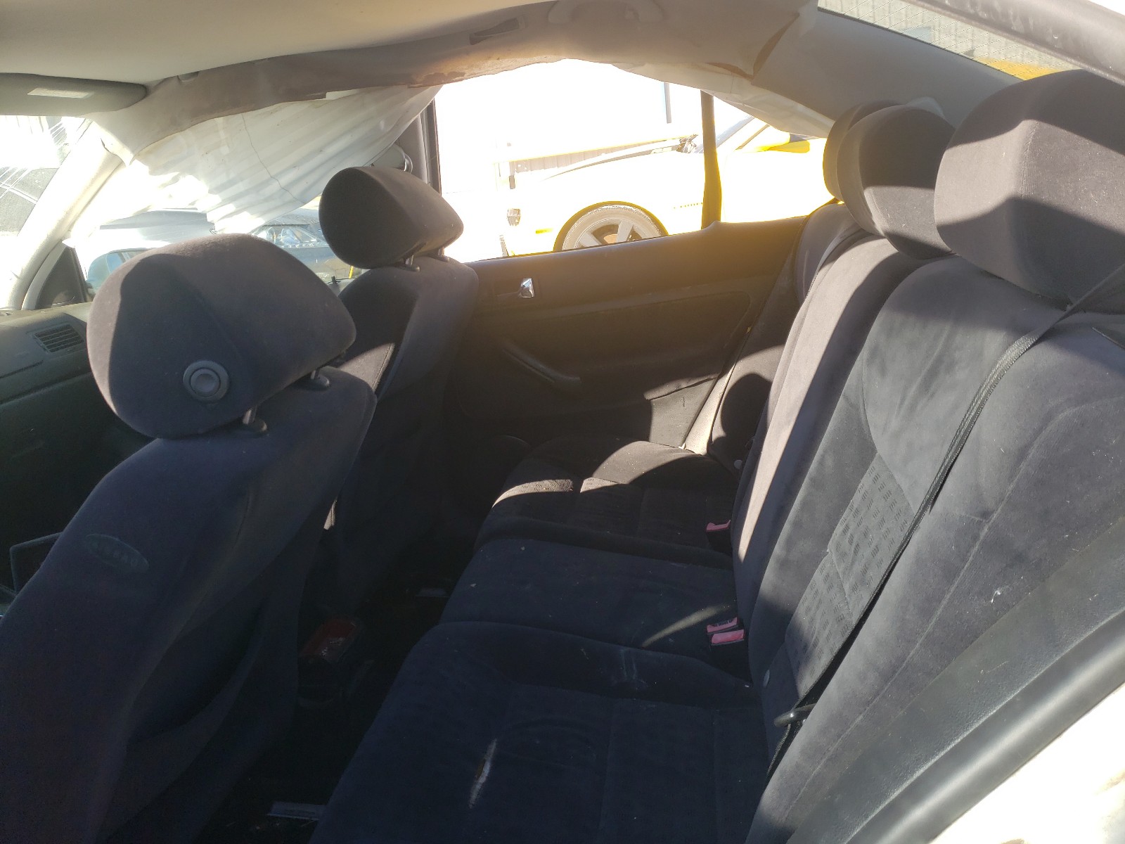 2002 Volkswagen Jetta Gls White vin: 3VWSB69MX2M154241