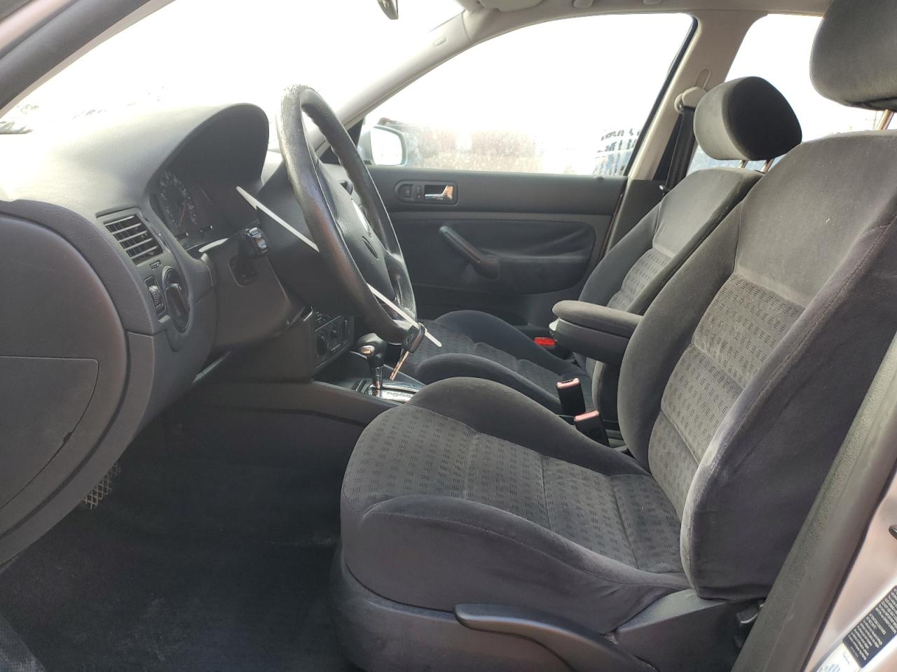 2002 Volkswagen Jetta Gls Silver vin: 3VWSB69MX2M189250