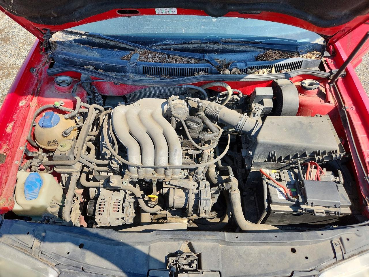 1999 Volkswagen Jetta Gls Red vin: 3VWSC29M0XM067719