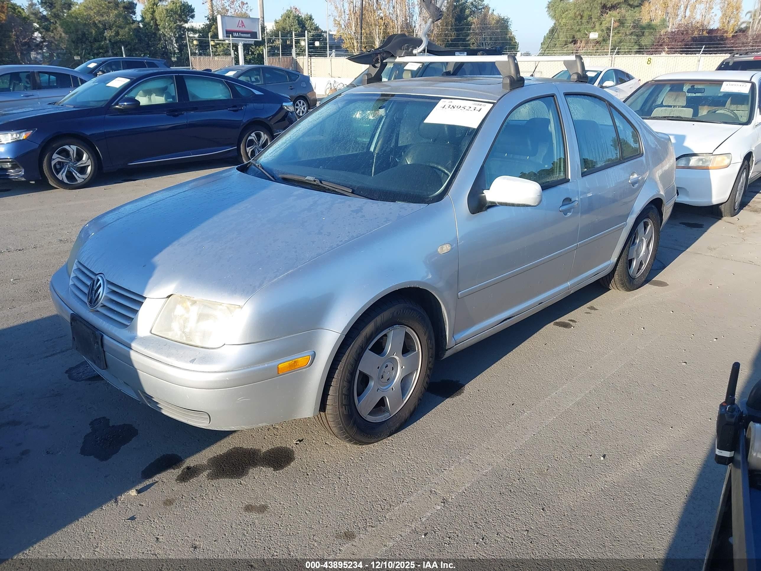 2000 Volkswagen Jetta Gls Серебряный vin: 3VWSC29M0YM122784