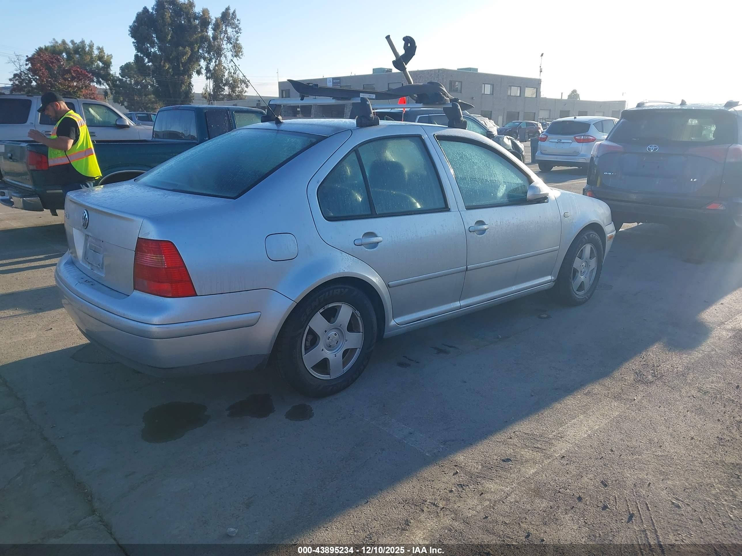 2000 Volkswagen Jetta Gls Серебряный vin: 3VWSC29M0YM122784