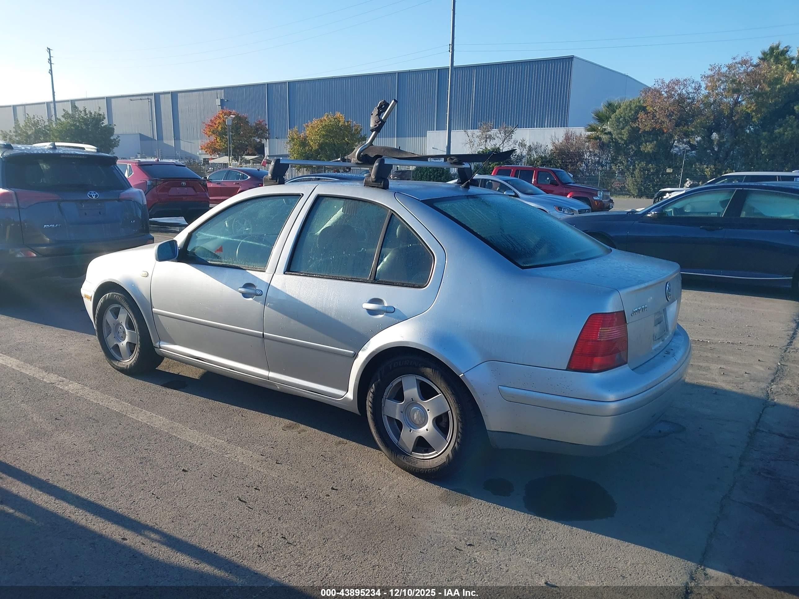 2000 Volkswagen Jetta Gls Серебряный vin: 3VWSC29M0YM122784
