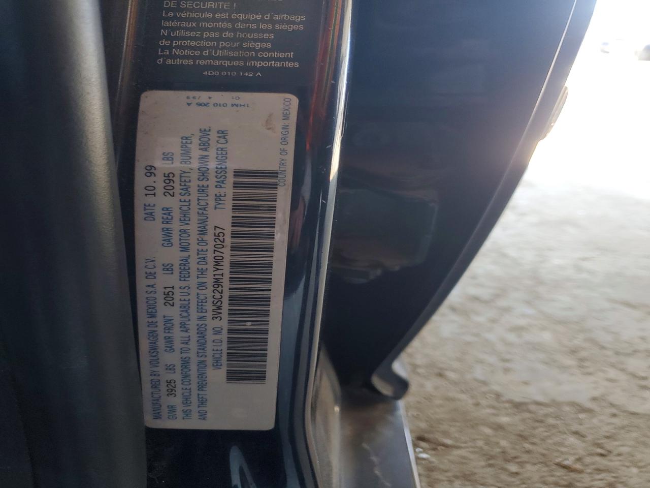 2000 Volkswagen Jetta Gls Blue vin: 3VWSC29M1YM070257