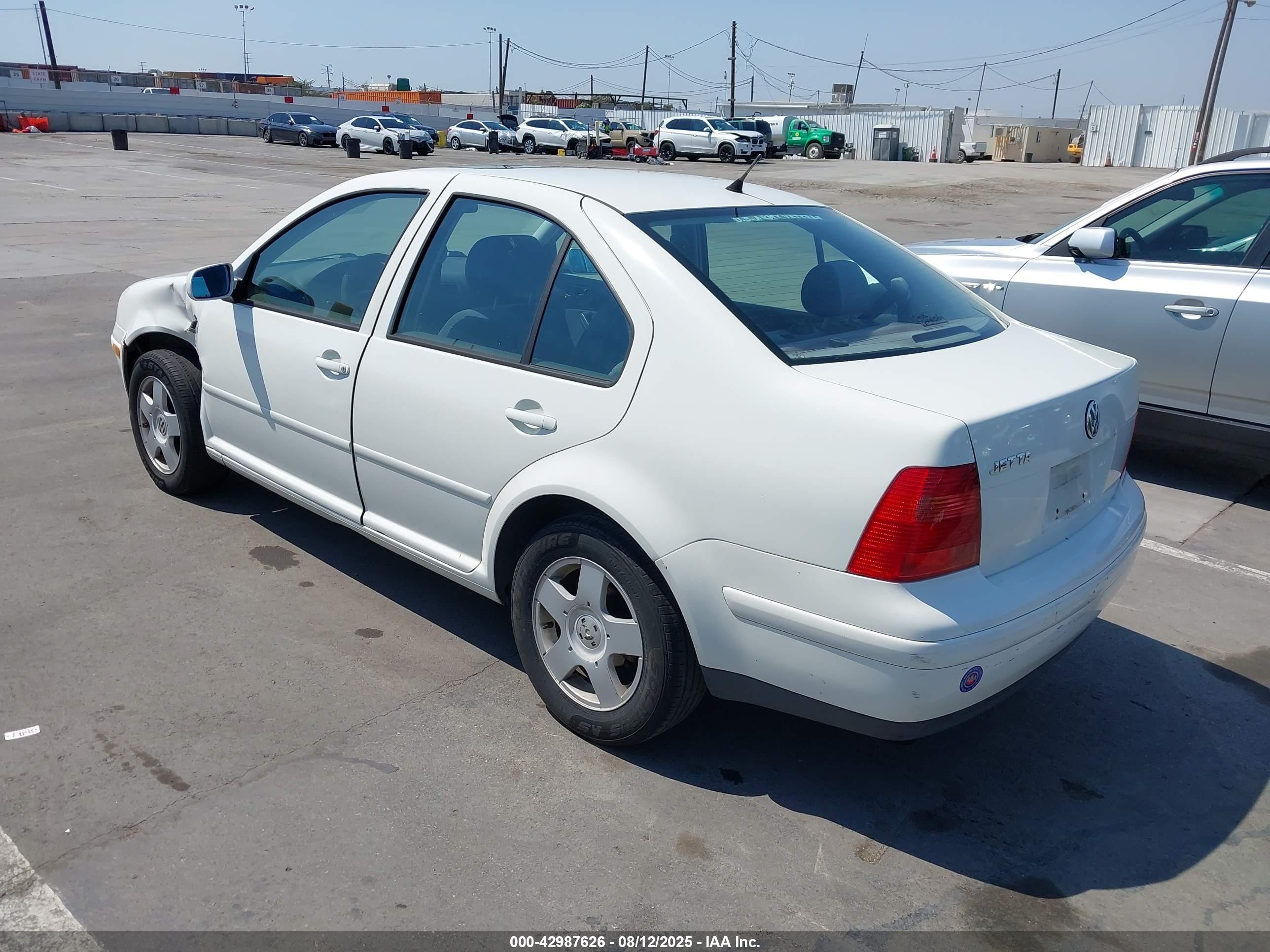 1999 Volkswagen Jetta Gls White vin: 3VWSC29M2XM064417