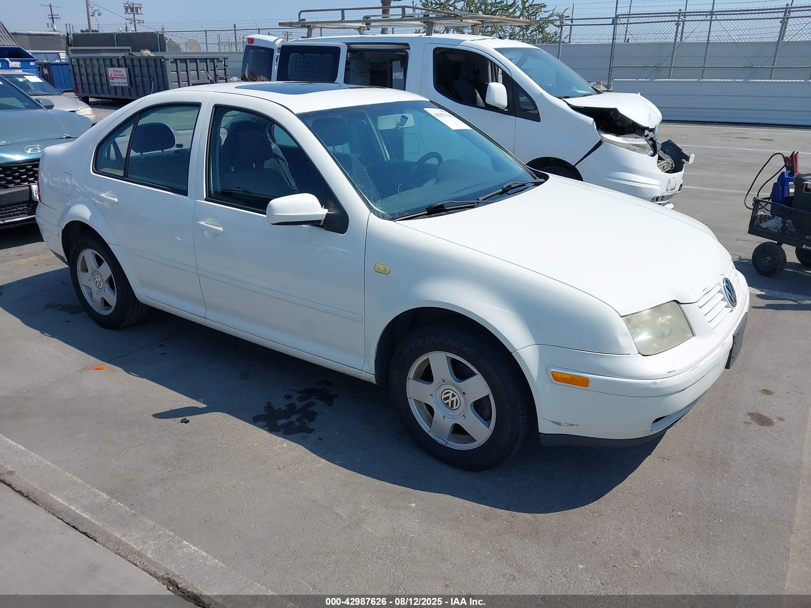 1999 Volkswagen Jetta Gls White vin: 3VWSC29M2XM064417