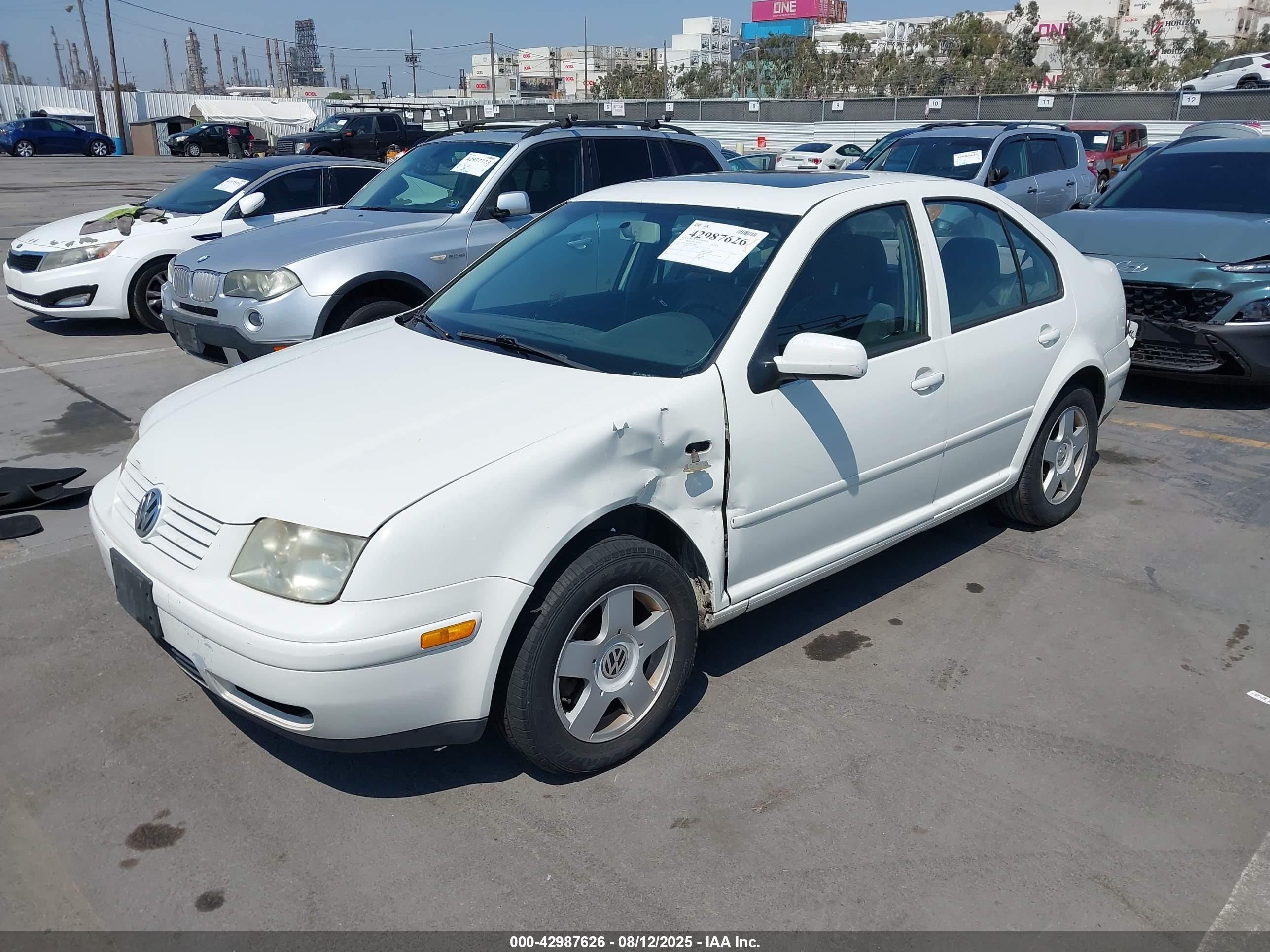 1999 Volkswagen Jetta Gls White vin: 3VWSC29M2XM064417