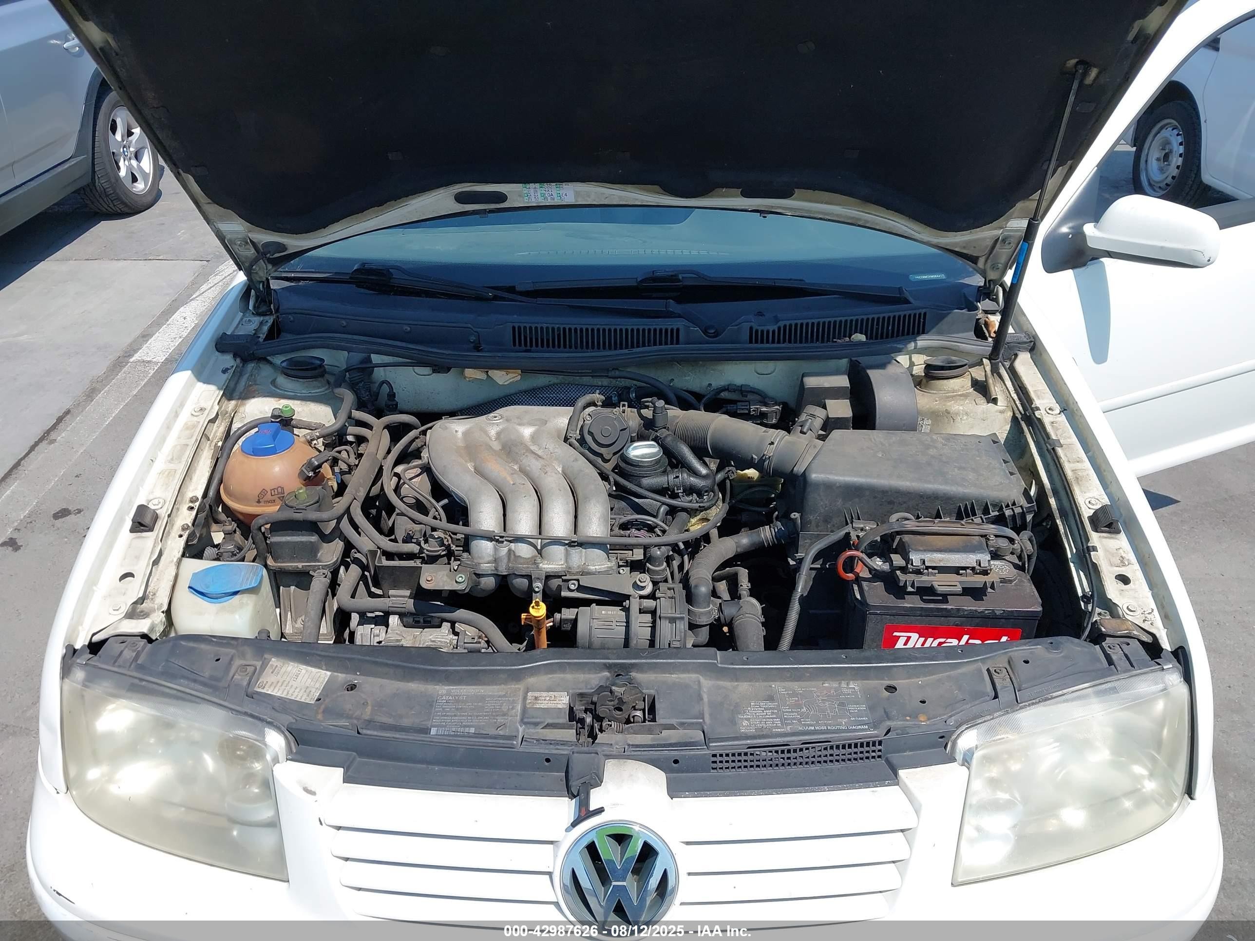 1999 Volkswagen Jetta Gls White vin: 3VWSC29M2XM064417