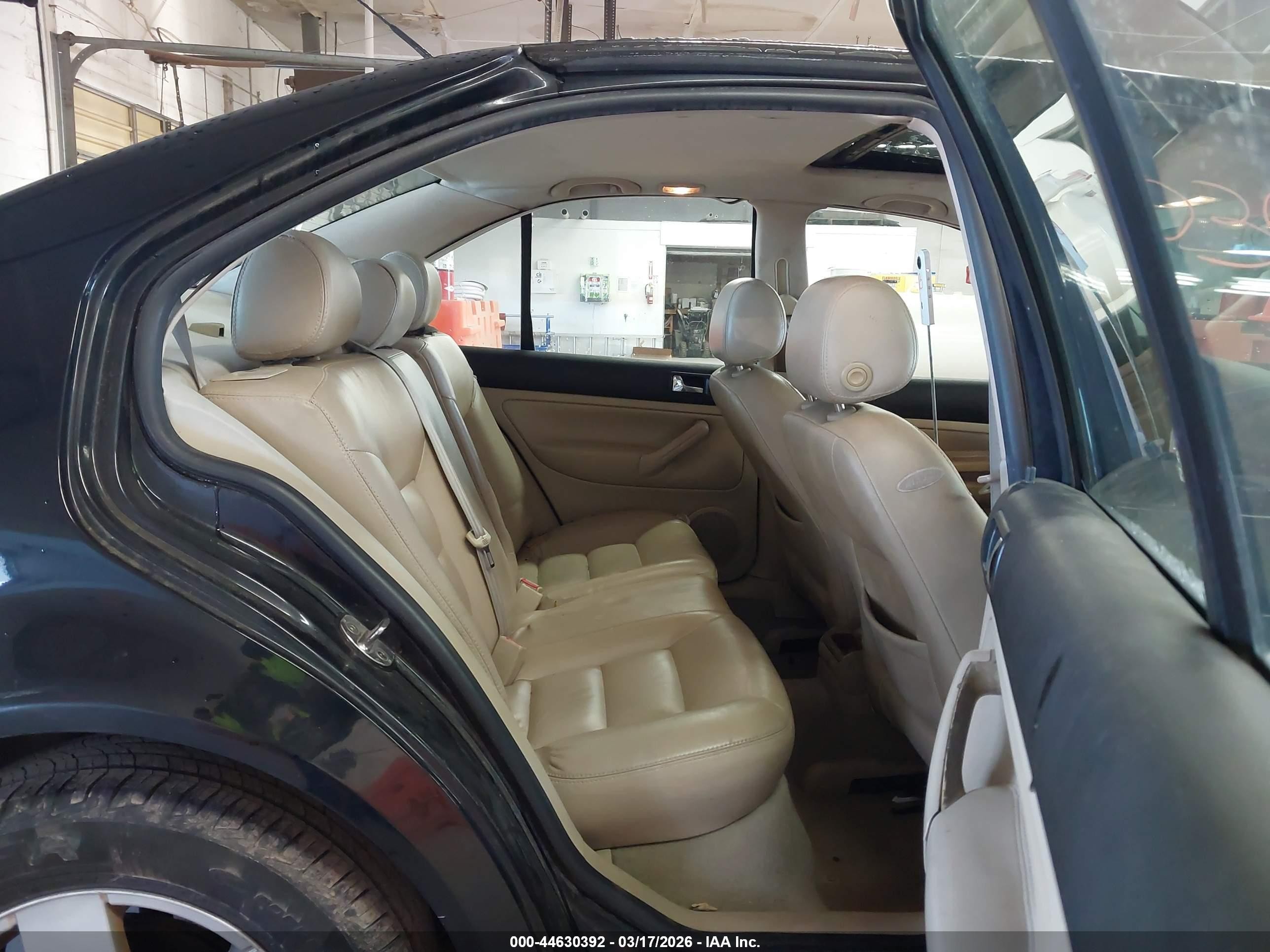2000 Volkswagen Jetta Gls Black vin: 3VWSC29M3YM000808