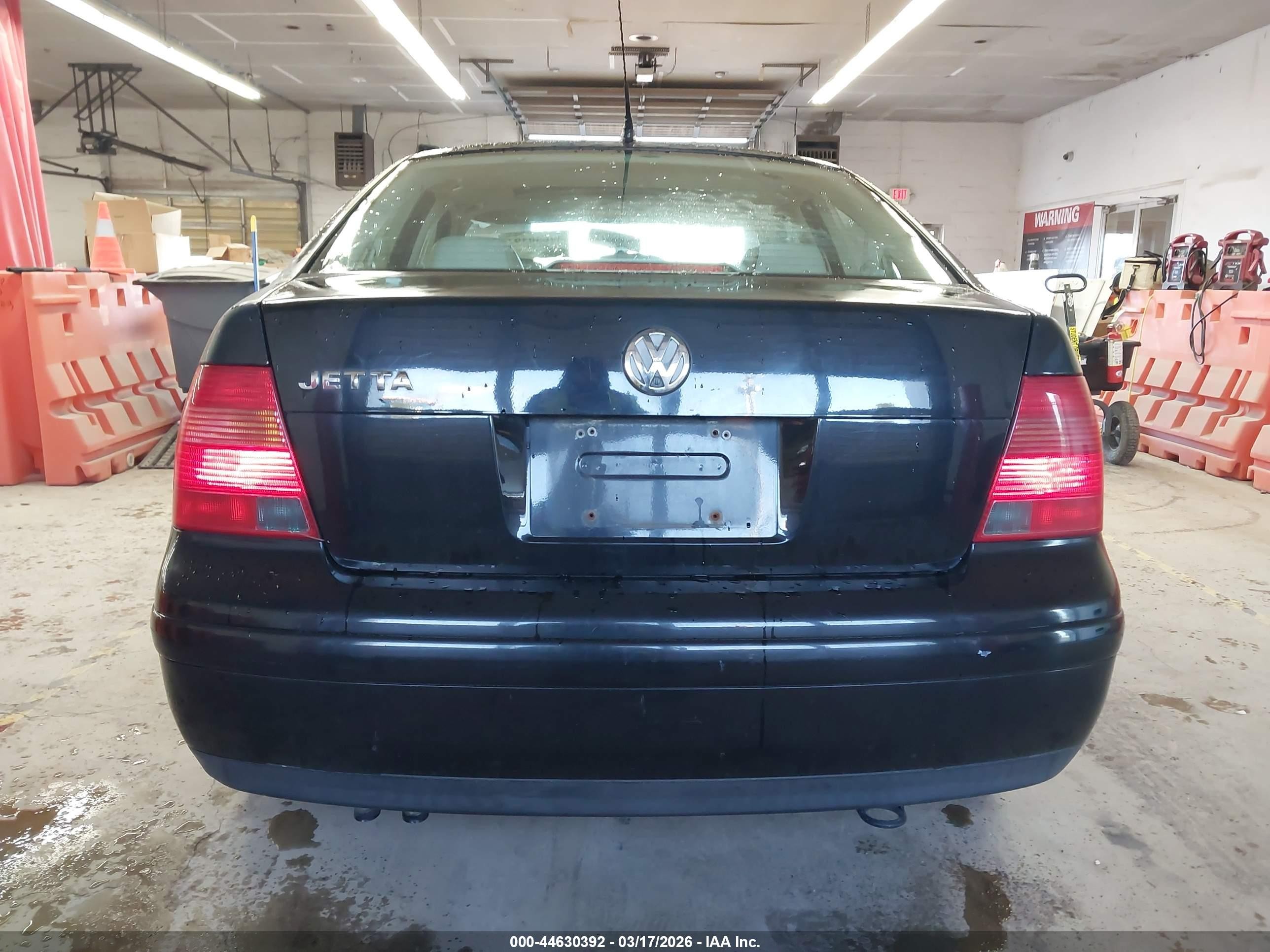 2000 Volkswagen Jetta Gls Black vin: 3VWSC29M3YM000808