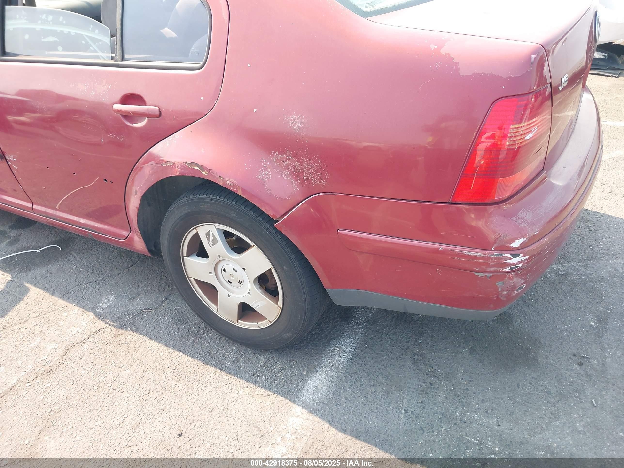 2000 Volkswagen Jetta Gls Burgundy vin: 3VWSC29M3YM095354